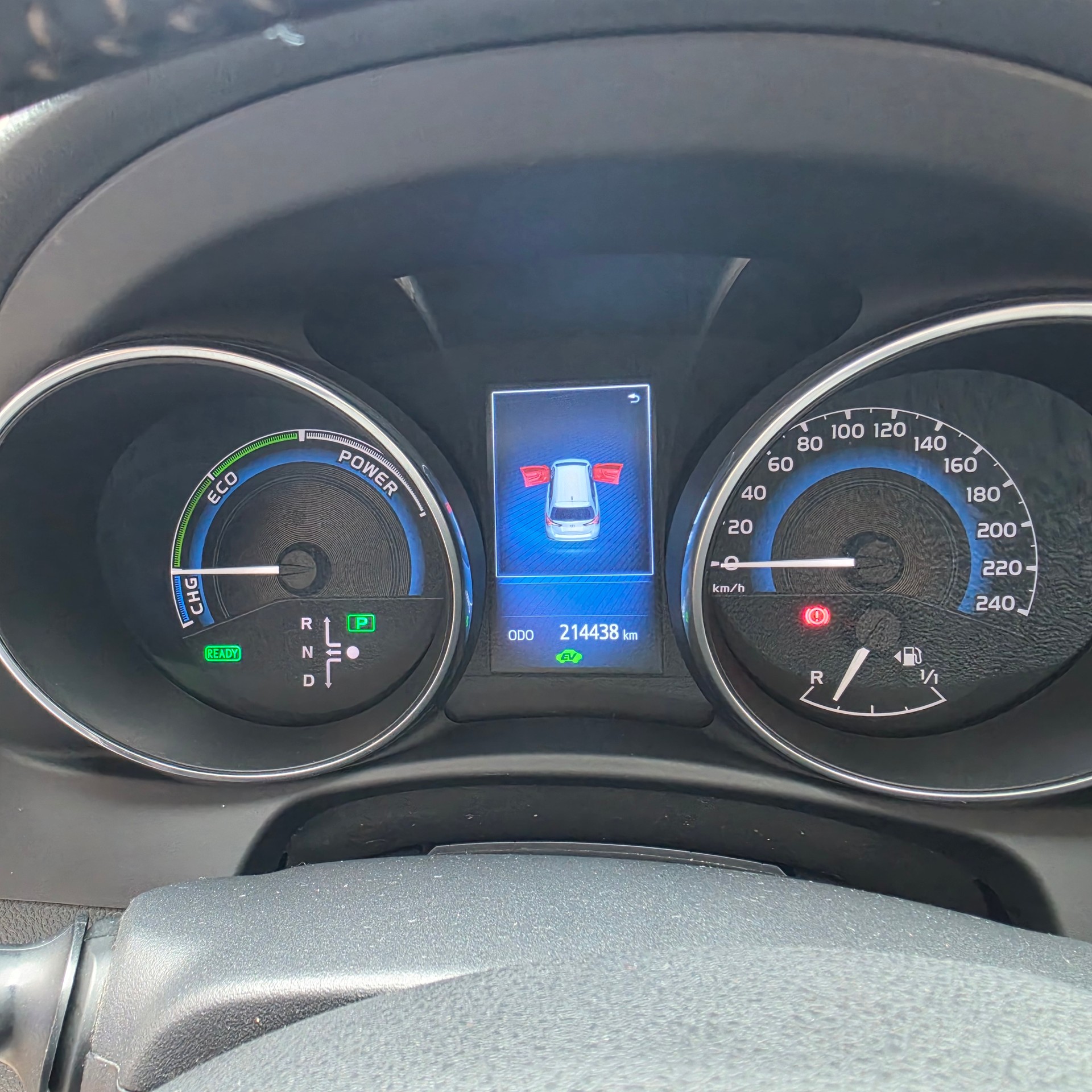 TOYOTA Auris Touring Sports 1.8 HSD Trend e-CVT-image-9