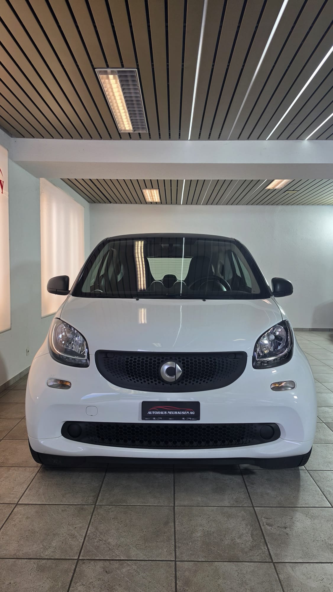 SMART fortwo FRISCH AB MFK UND FRISCH AB SERVICE-showroom-element-1