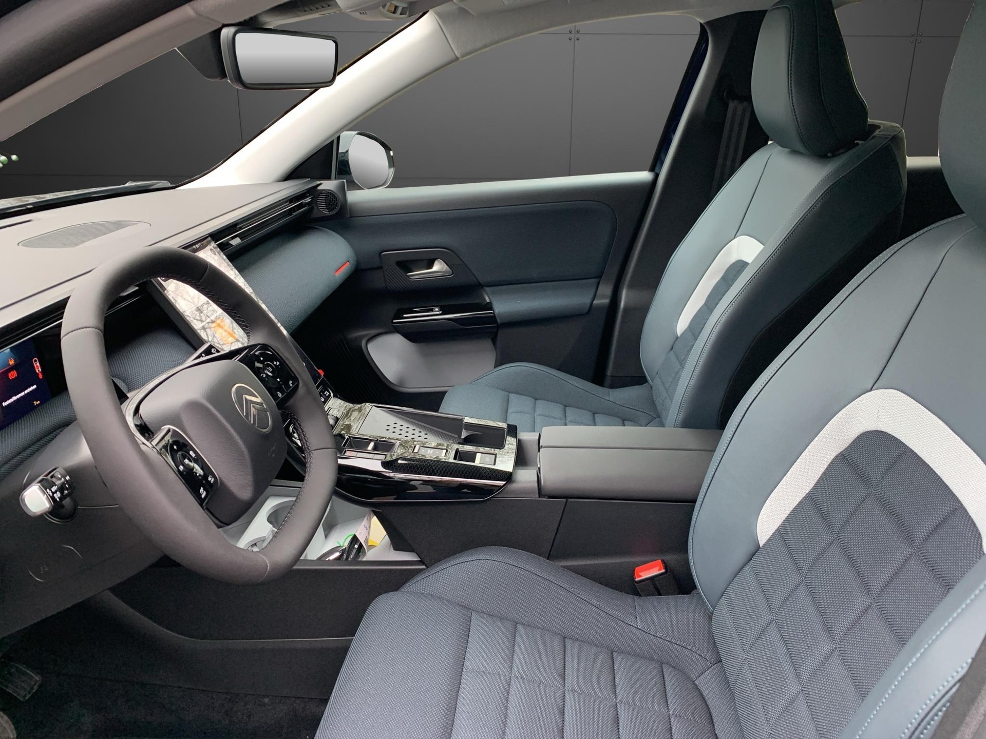 CITROEN C5 Aircross 1.2 Hybrid Plus-image-2