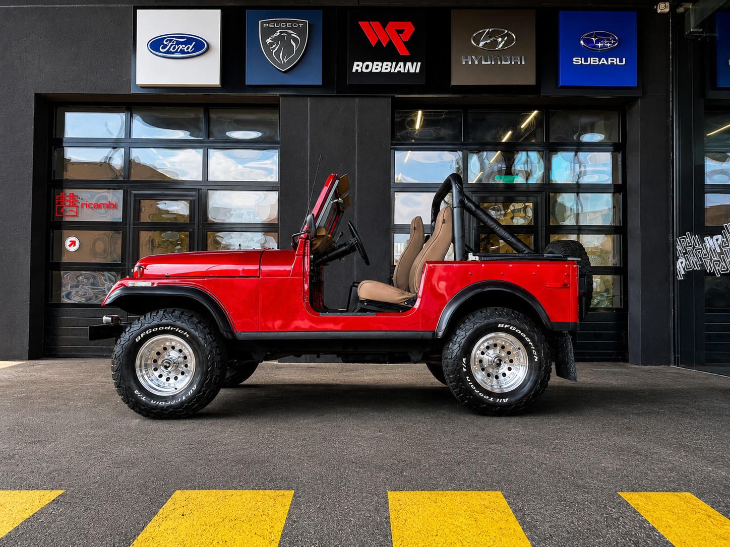 JEEP CJ-7 V8 5.0!!!!! Renegade-showroom-element-1