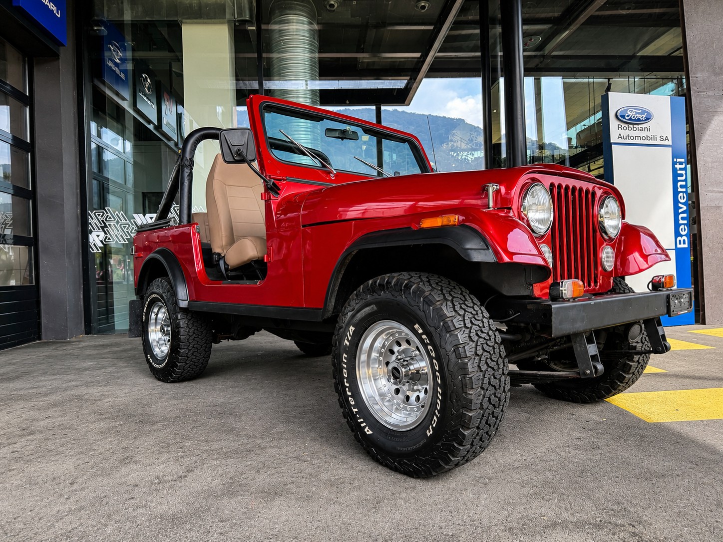 JEEP CJ-7 V8 5.0!!!!! Renegade-showroom-element-2