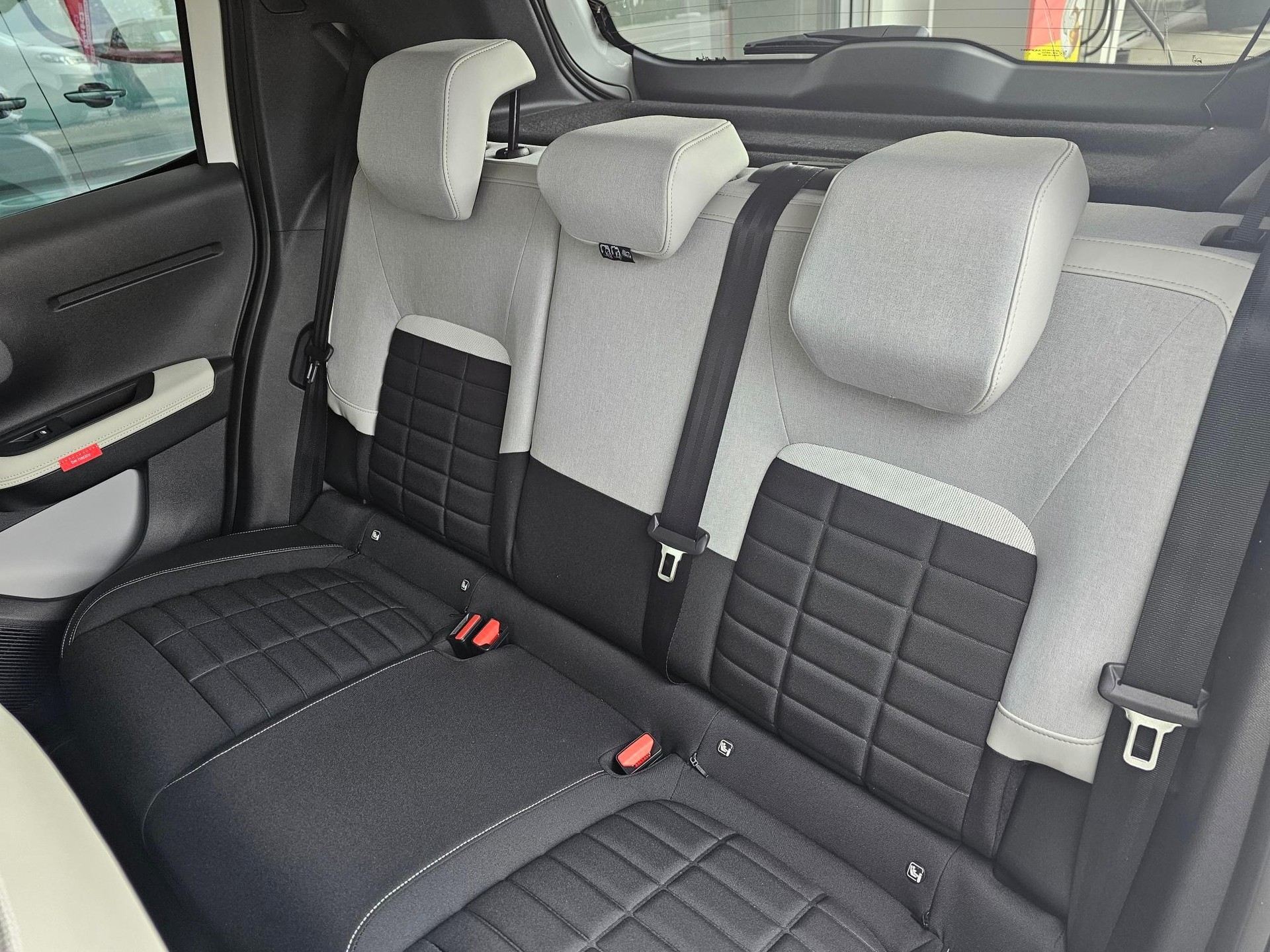 CITROEN C3 1.2 Hybrid Edition Tricolore-image-7