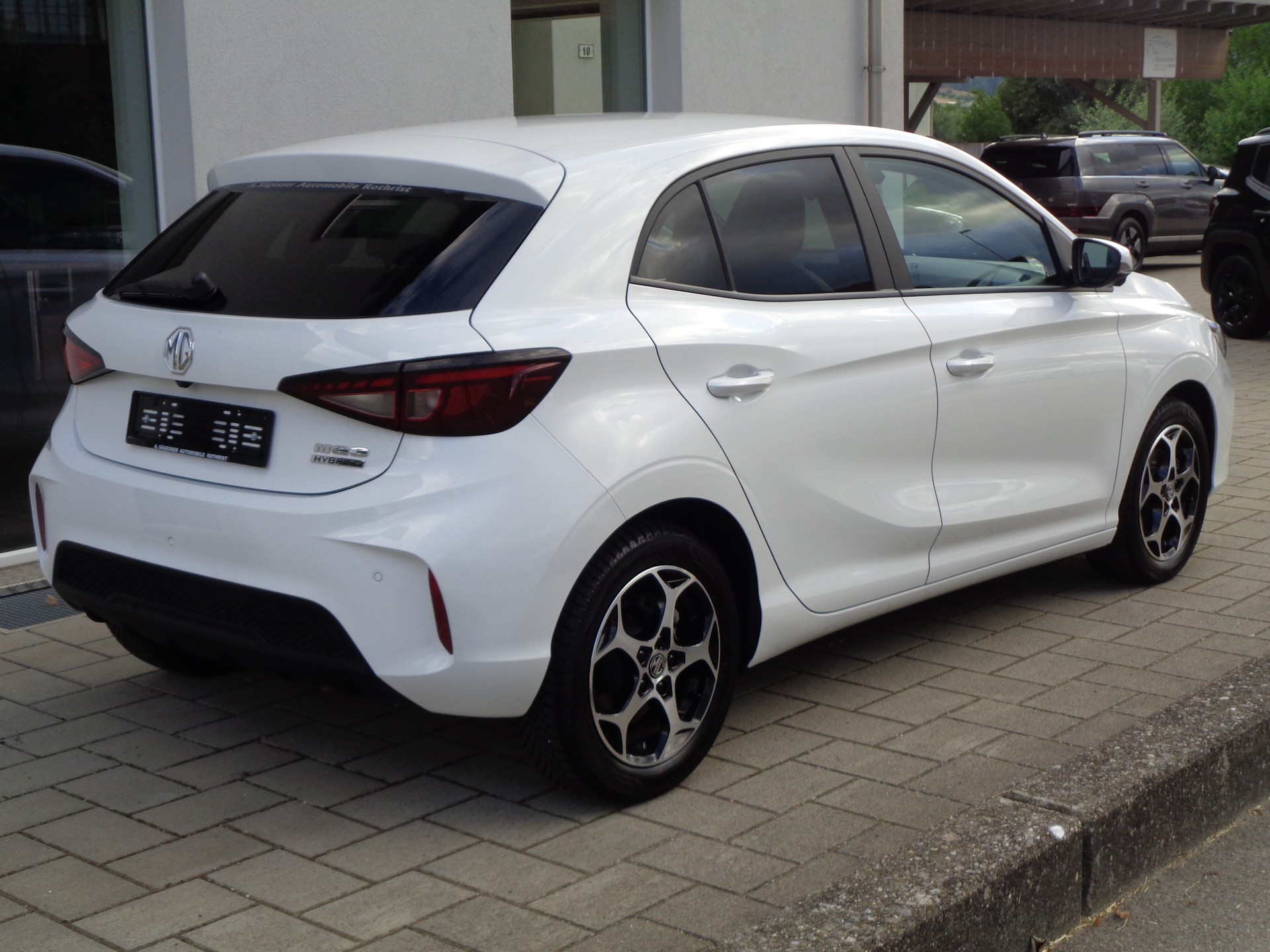 MG 3 1.5 Hybrid Luxury Aut.-showroom-element-1