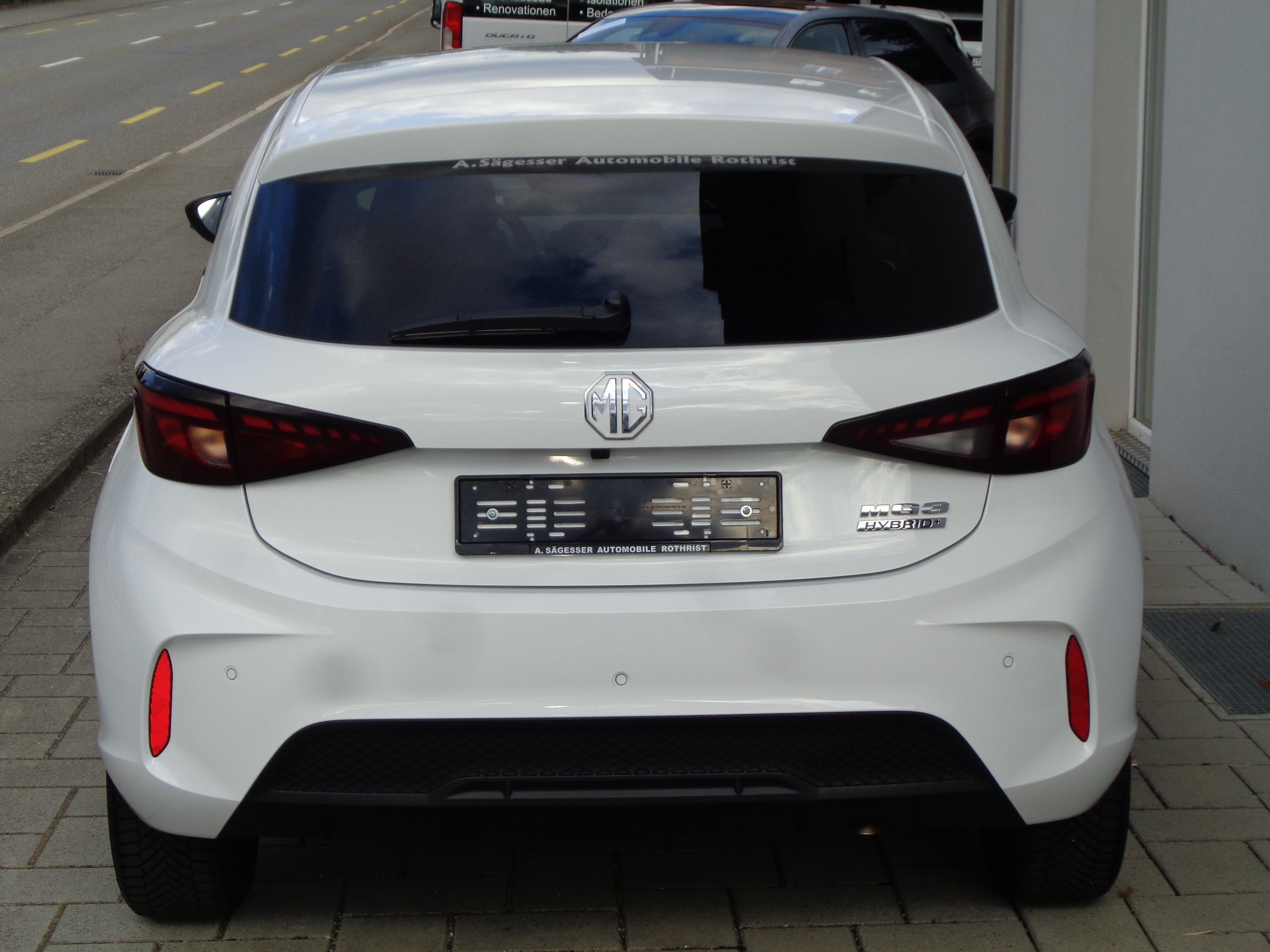 MG 3 1.5 Hybrid Luxury Aut.-image-5