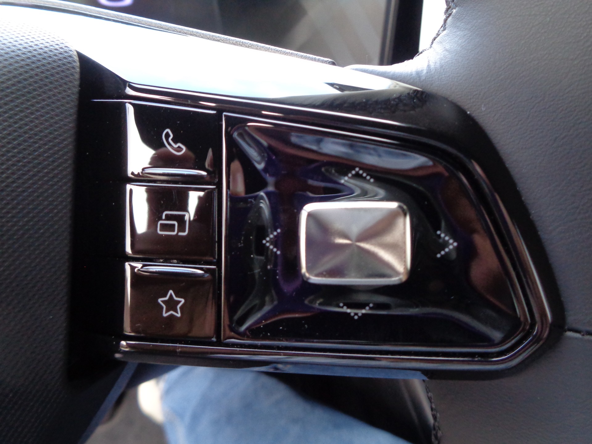 MG 3 1.5 Hybrid Luxury Aut.-image-22