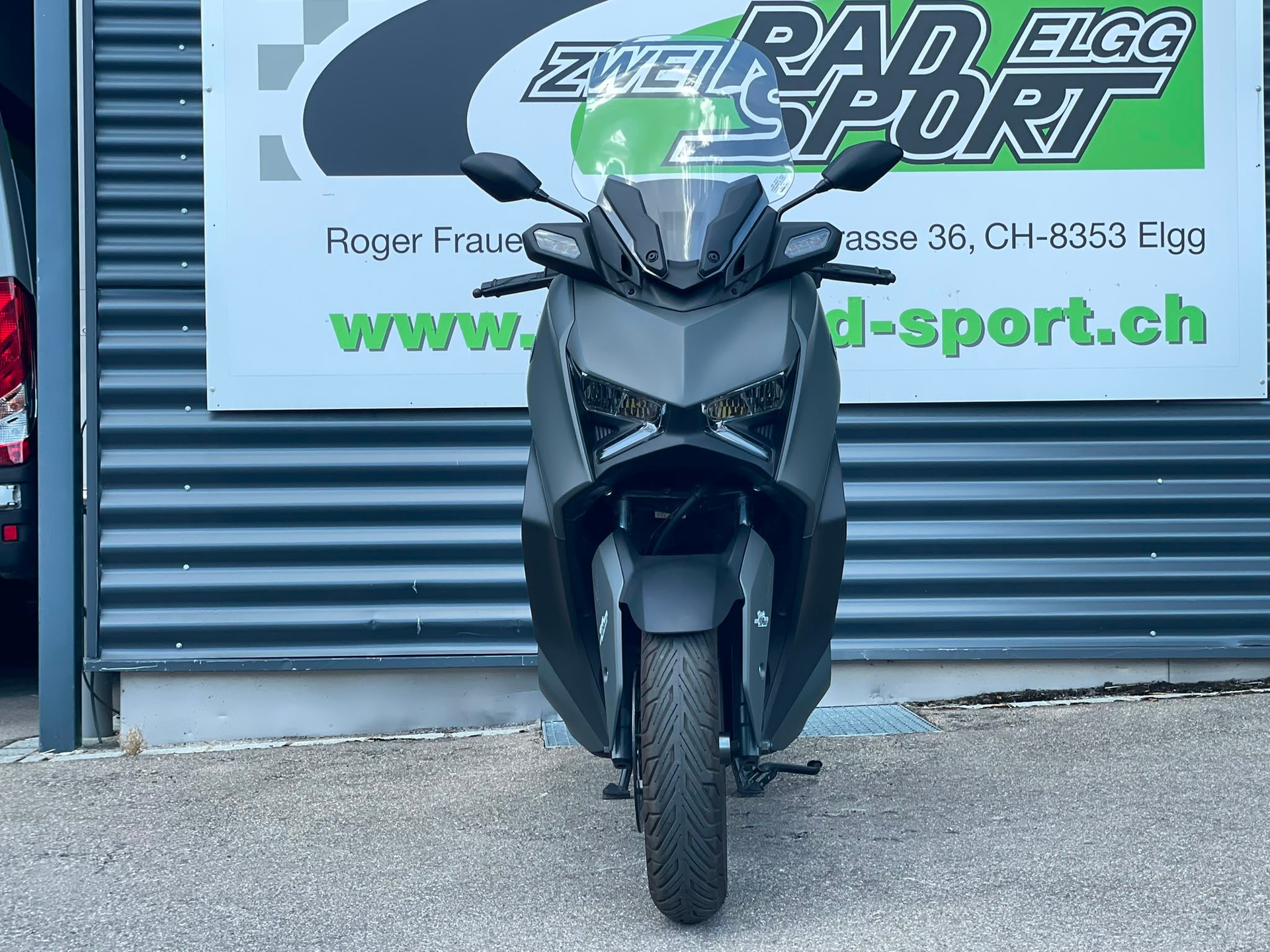 YAMAHA XMAX 125-image-1