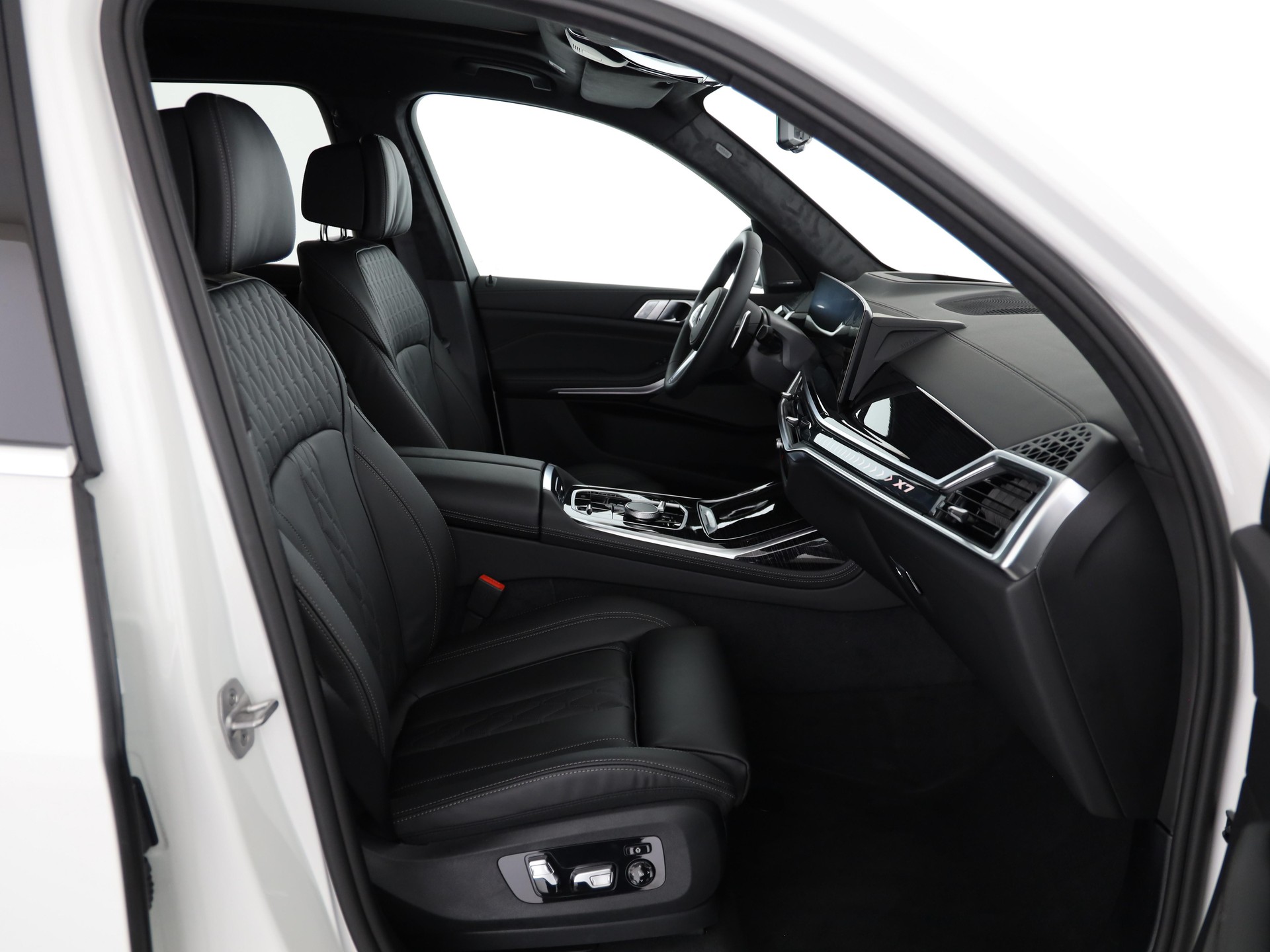BMW X7 40d xDrive SAG-image-15
