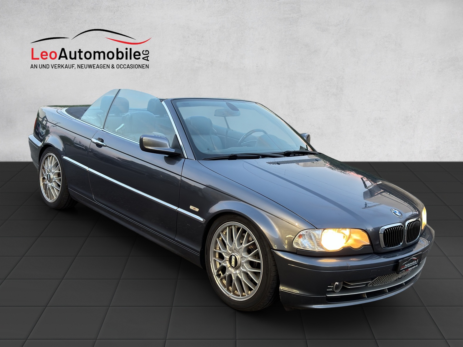 BMW 330Ci Cabriolet-image-6