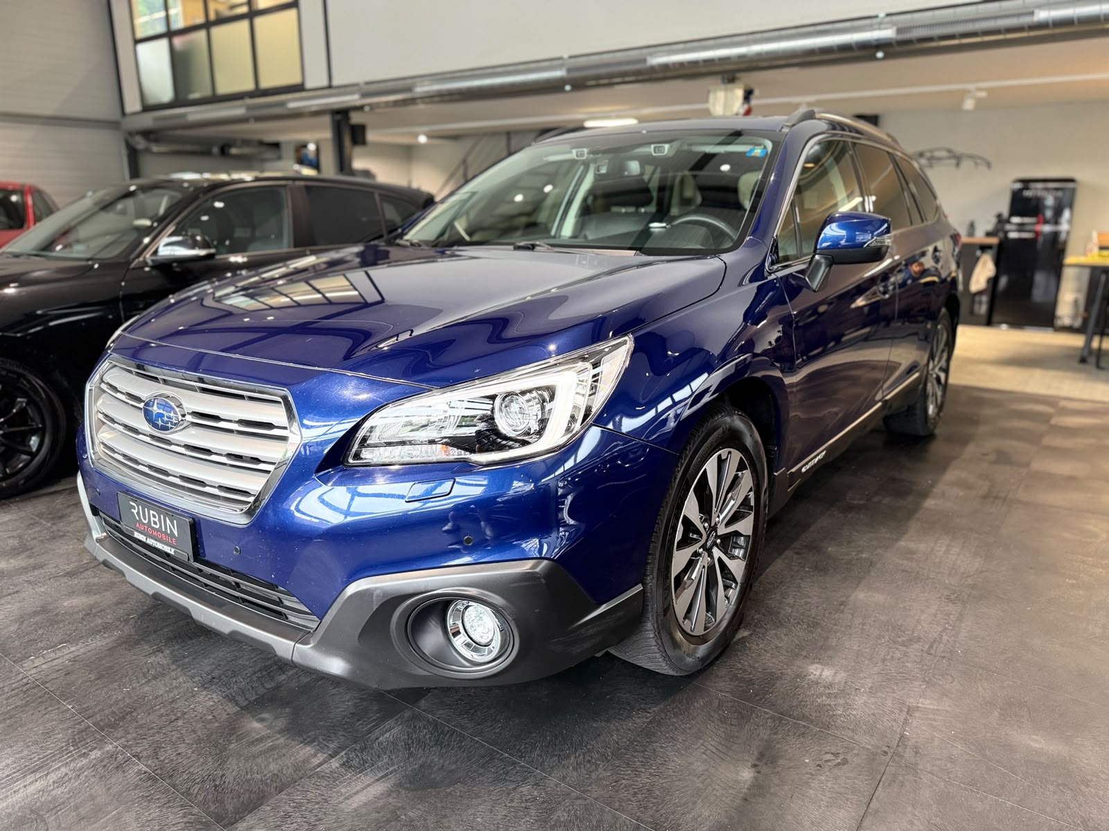 SUBARU Outback 2.0D Luxury AWD Lineartronic