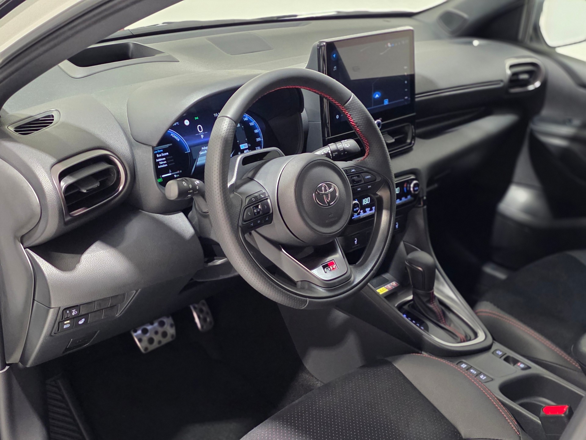 TOYOTA Yaris 1.5 GR Sport e-CVT-image-6