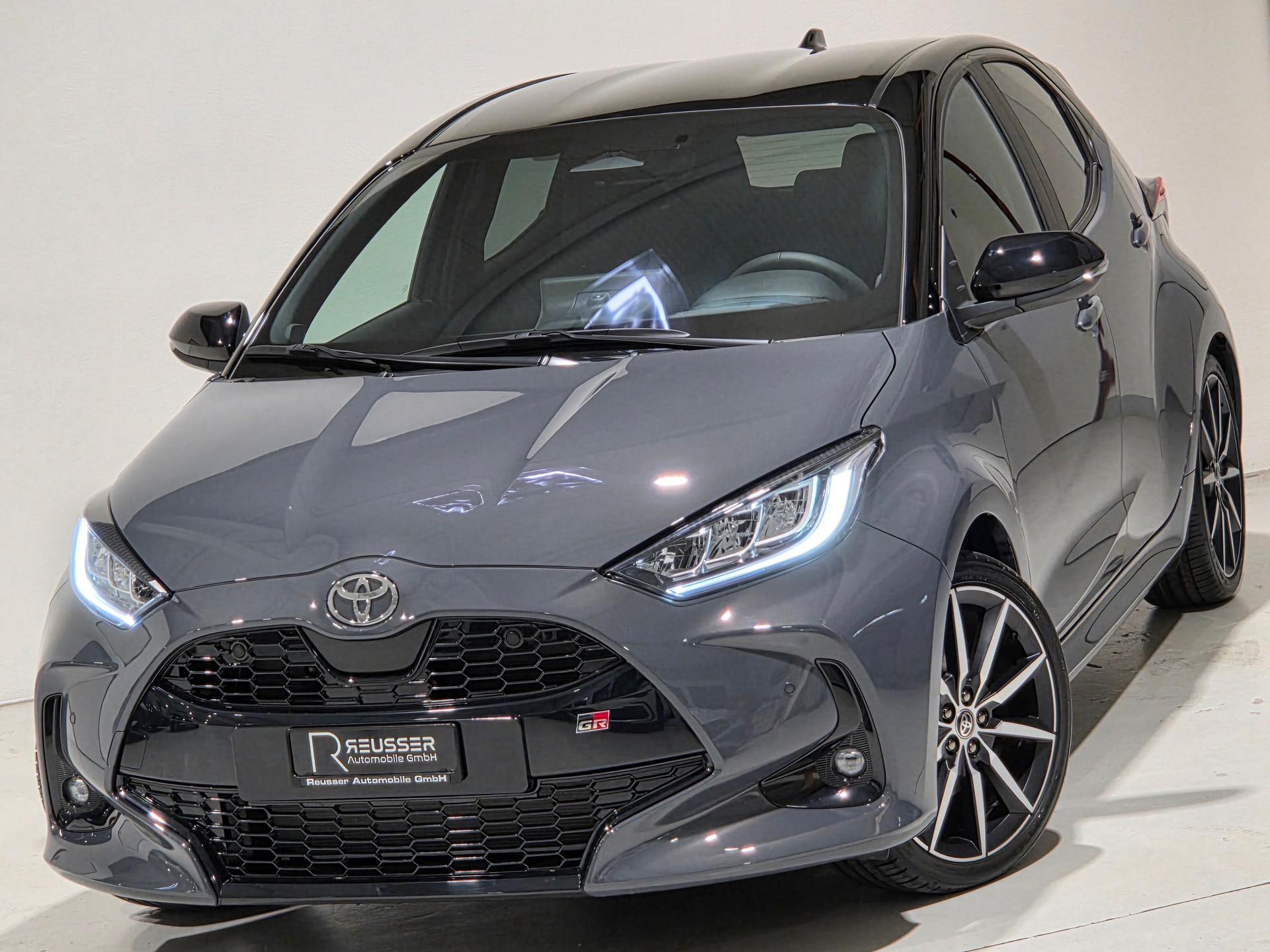 TOYOTA Yaris 1.5 GR Sport e-CVT