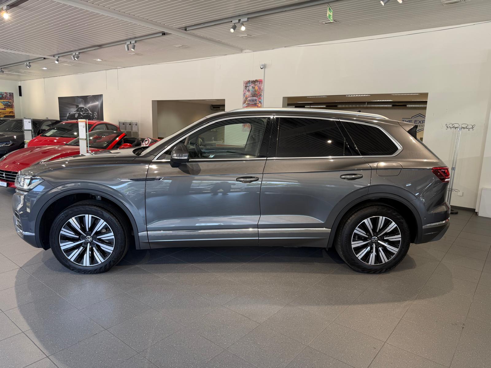 VW Touareg 3.0 V6 TSI PHEV Atmosphere, 340 PS-image-2