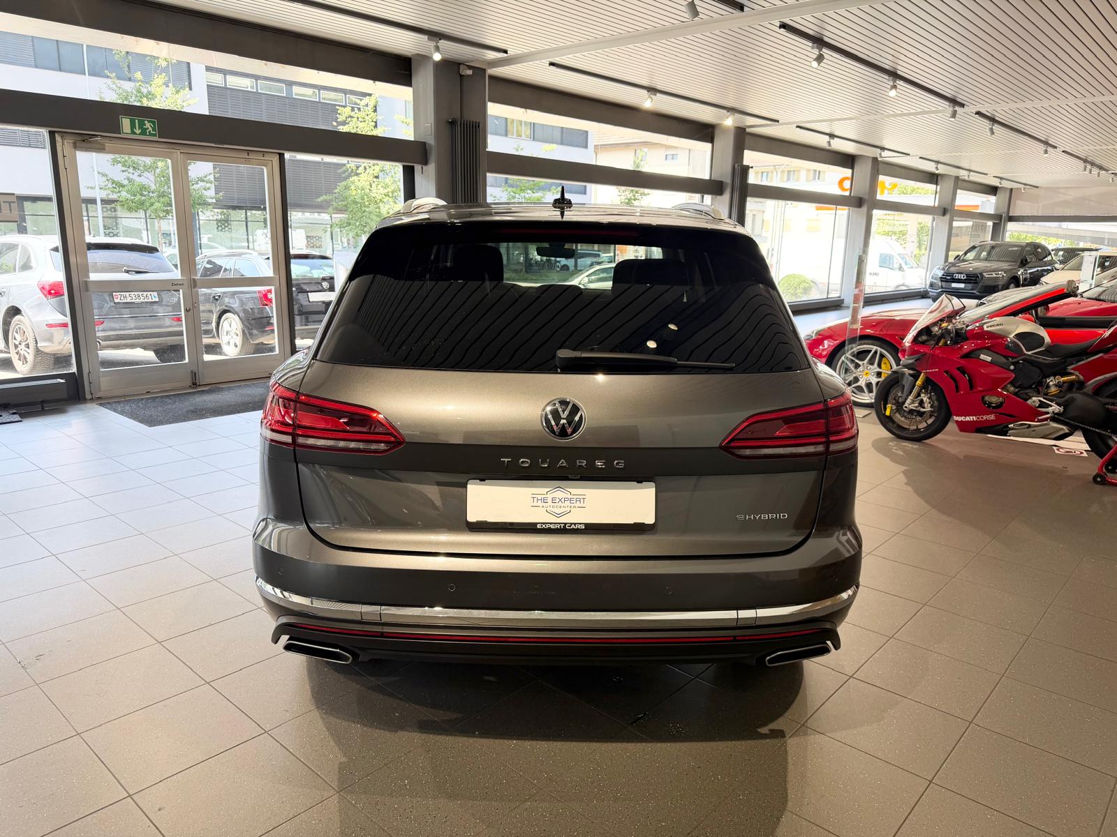 VW Touareg 3.0 V6 TSI PHEV Atmosphere, 340 PS-image-4