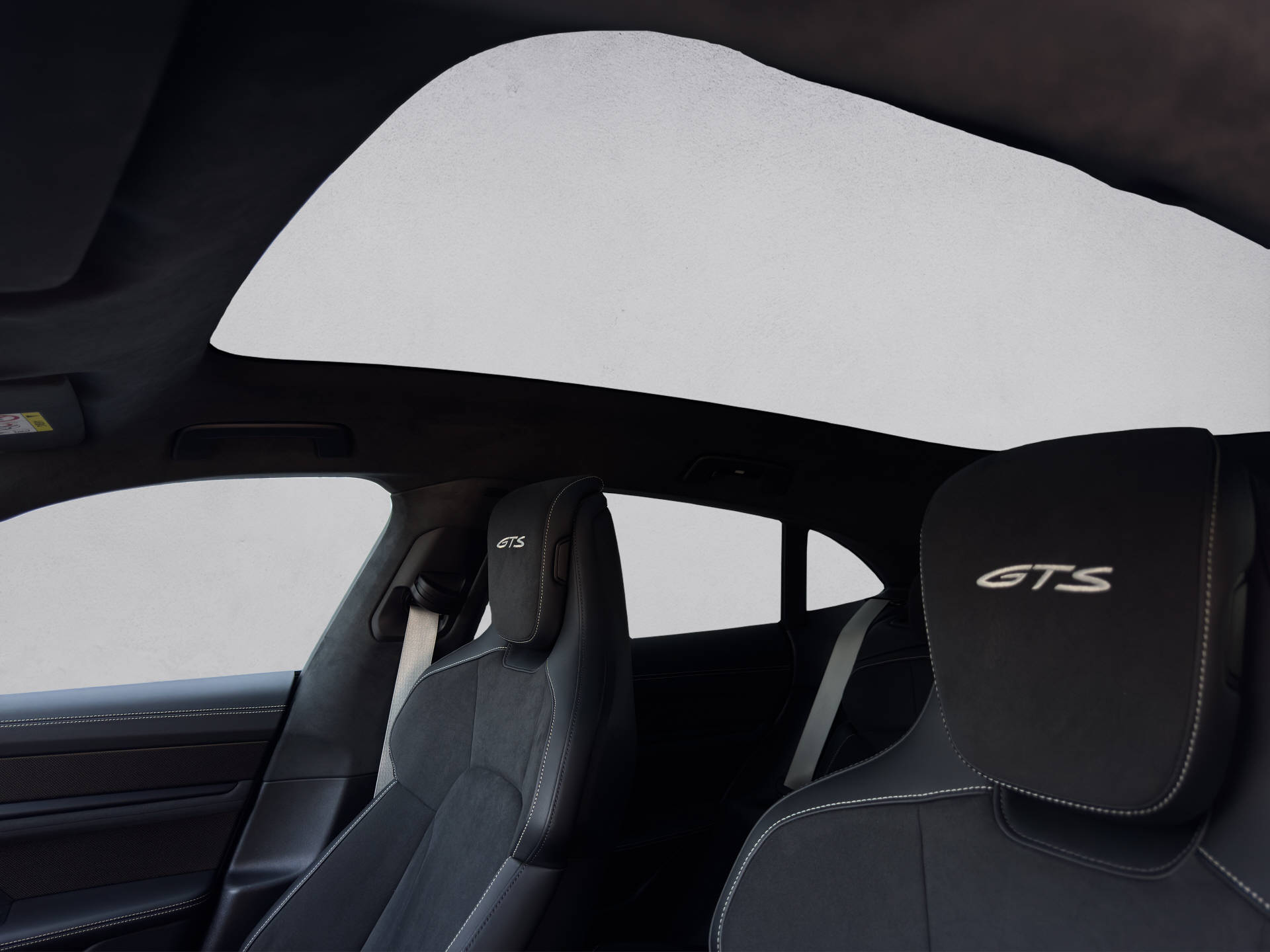 PORSCHE Taycan GTS Sport Turismo-image-13