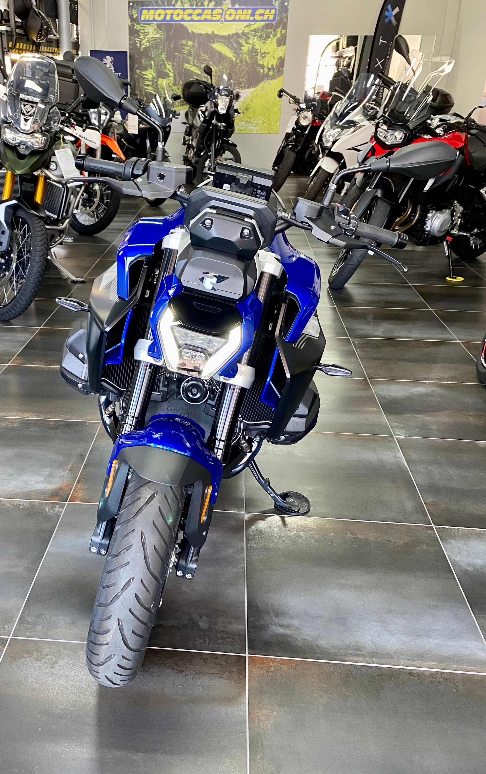 BMW R 1300 R-image-1