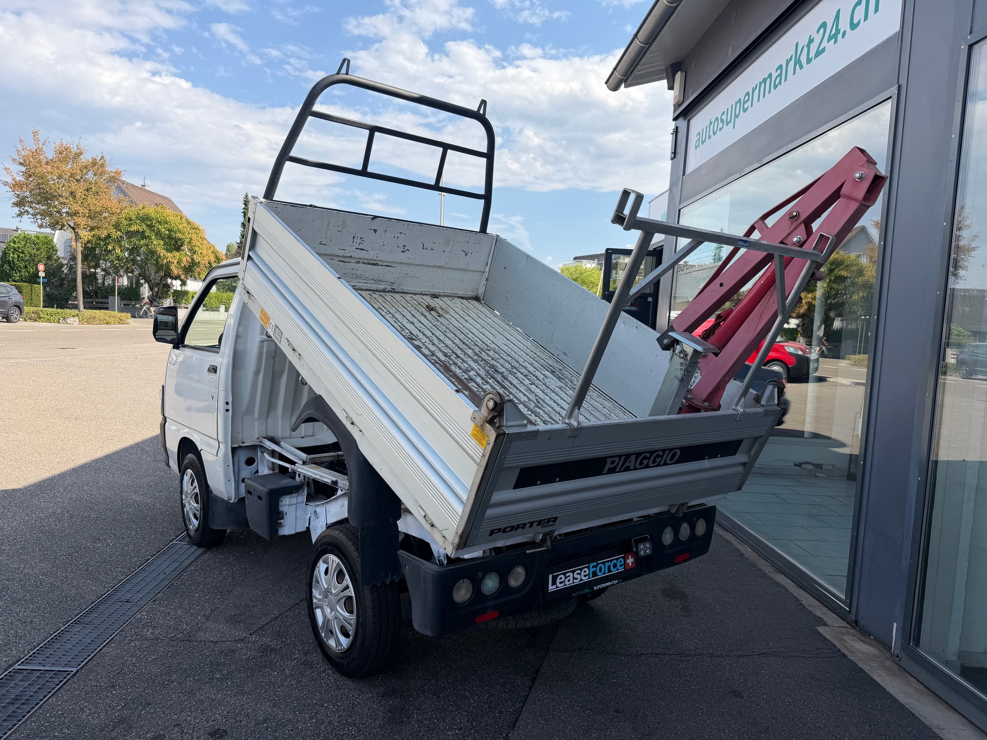 PIAGGIO Porter 1.3 4x4 Kipper mit Kran-showroom-element-2