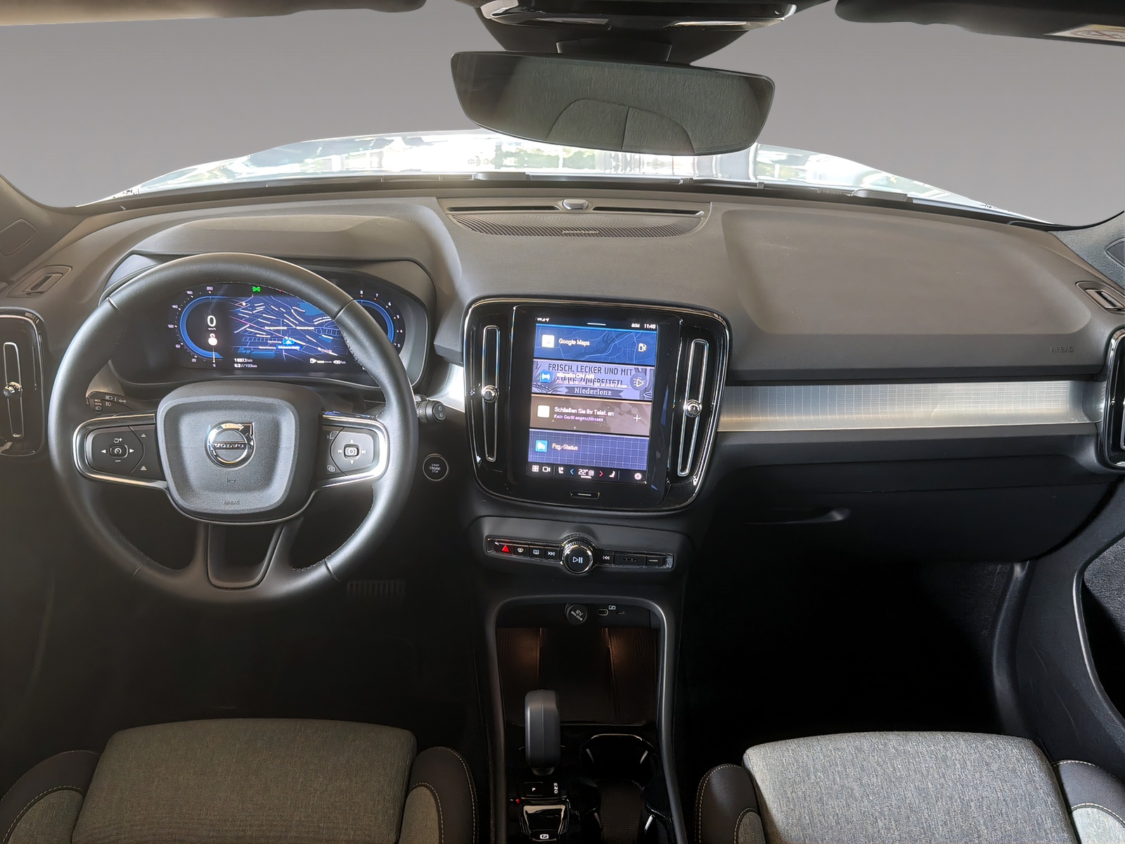 VOLVO XC40 B3 Benzin Mild Hybrid Plus Dark DCT-image-8