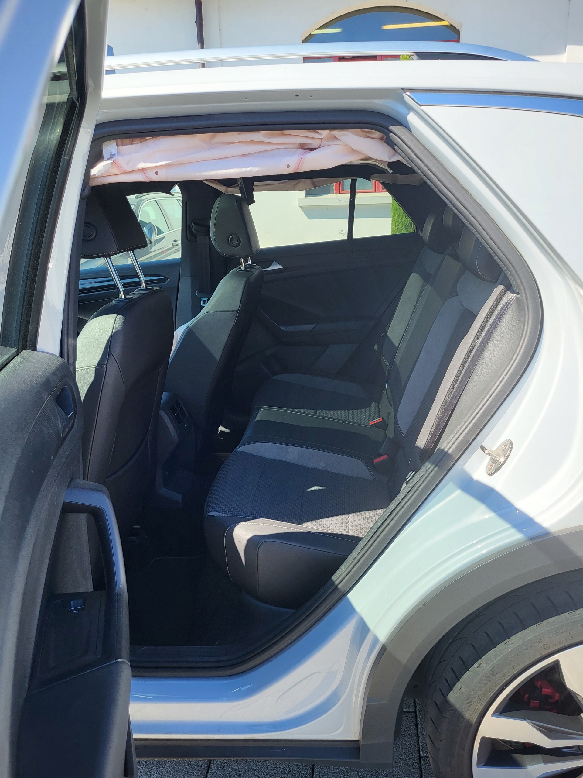VW T-Roc 2.0 TSI Sport DSG 4Motion-image-12