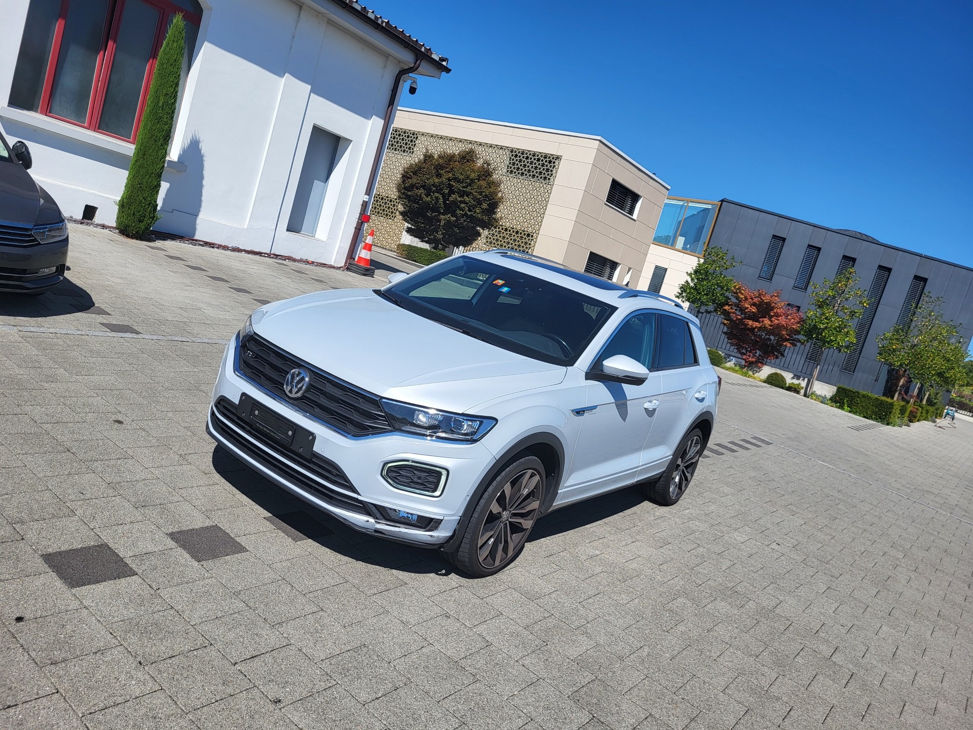 VW T-Roc 2.0 TSI Sport DSG 4Motion-image-5