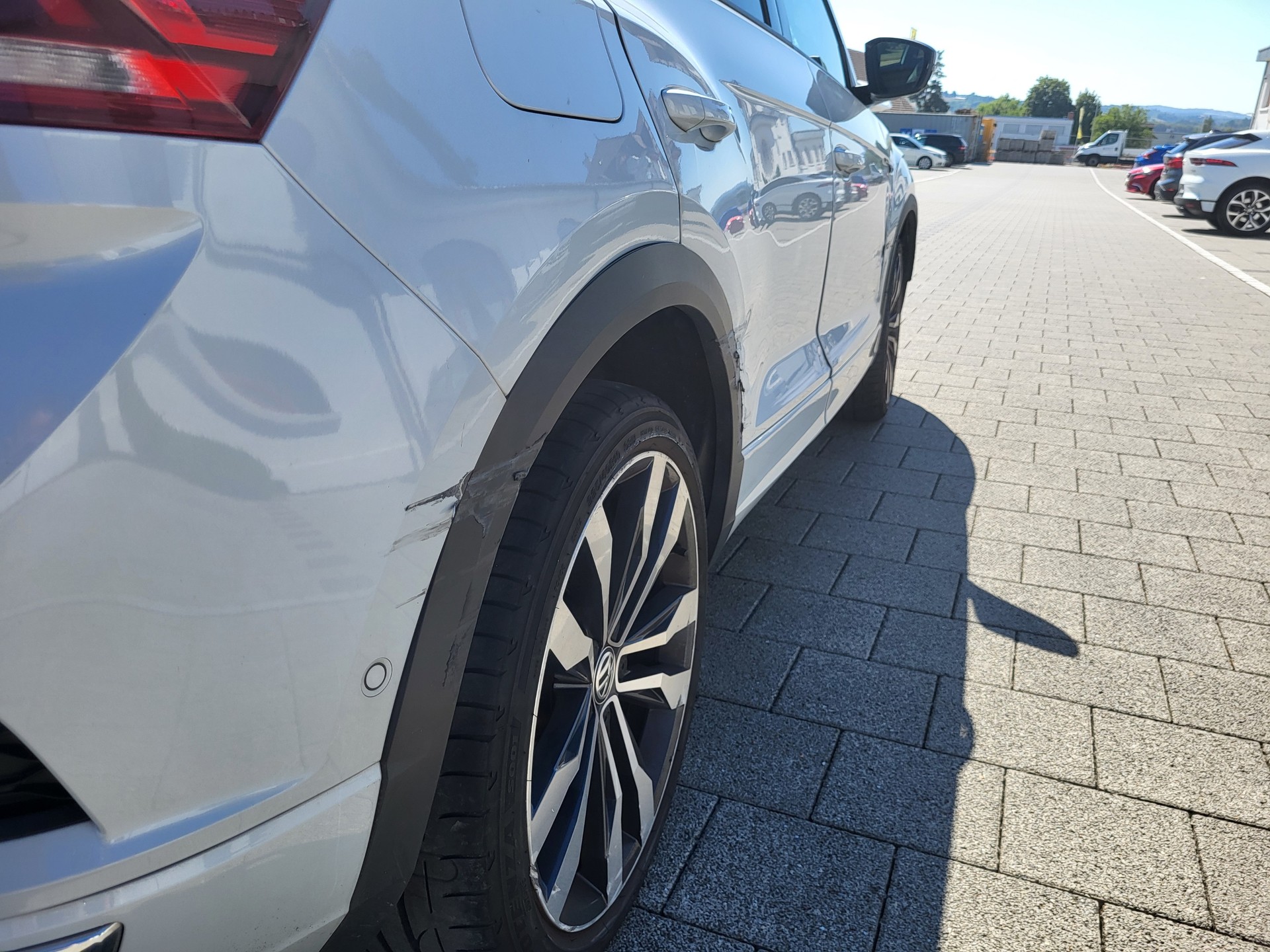 VW T-Roc 2.0 TSI Sport DSG 4Motion-image-3
