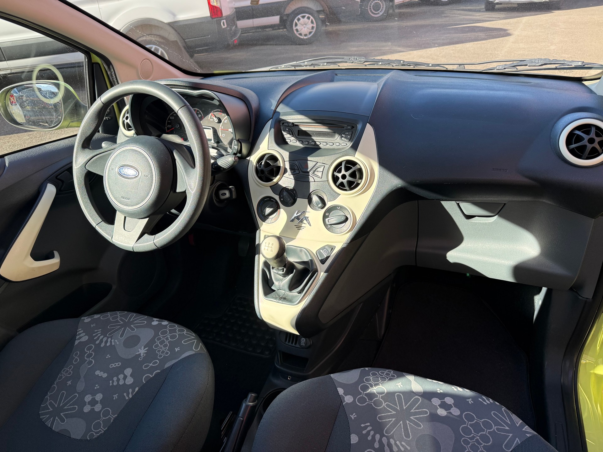 FORD KA 1.25 Ambiente-showroom-element-2