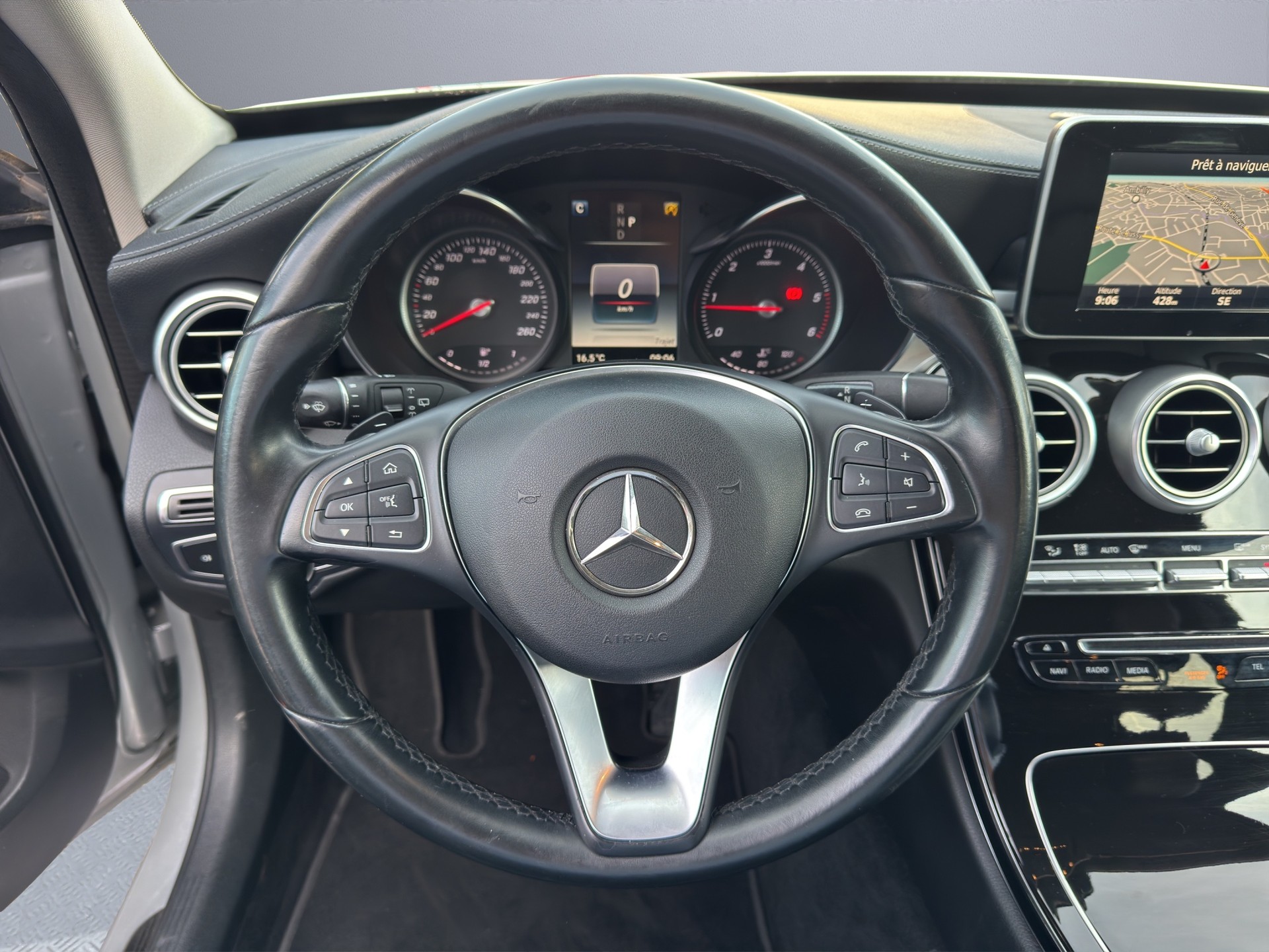 MERCEDES-BENZ C 250 d AMG Line 4Matic 9G-Tronic-image-10