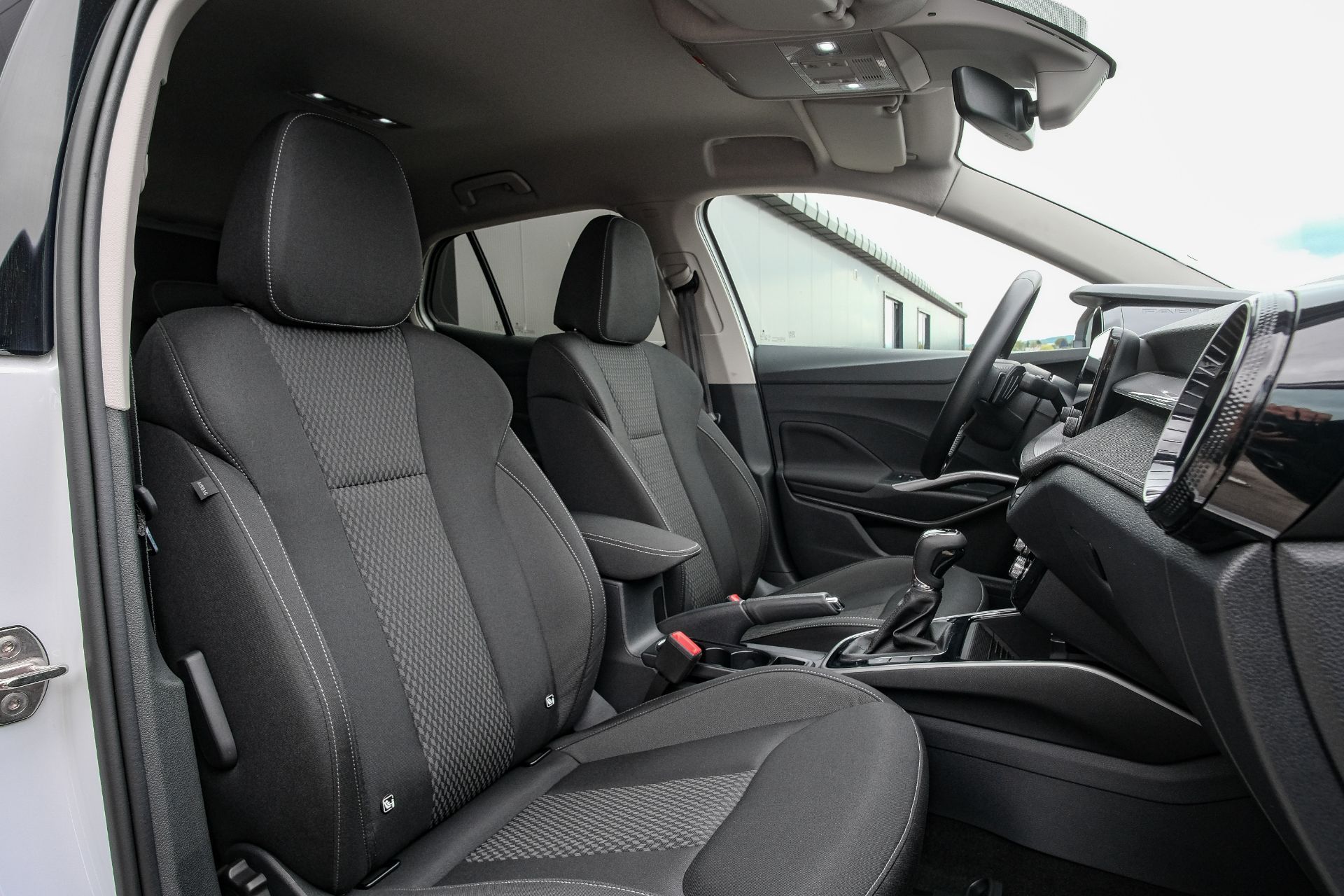 SKODA Fabia 1.0 TSI Selection DSG-image-10