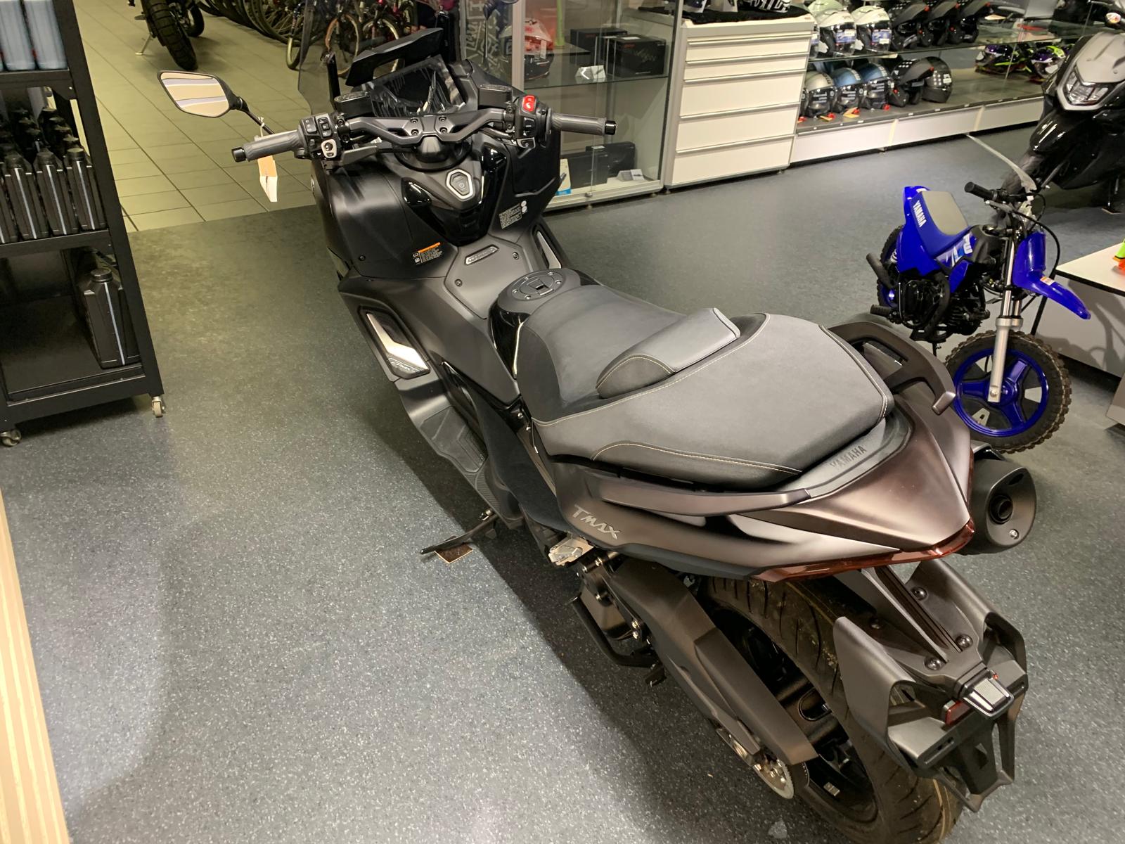 YAMAHA T-MAX Tech-Max XP 560-image-3