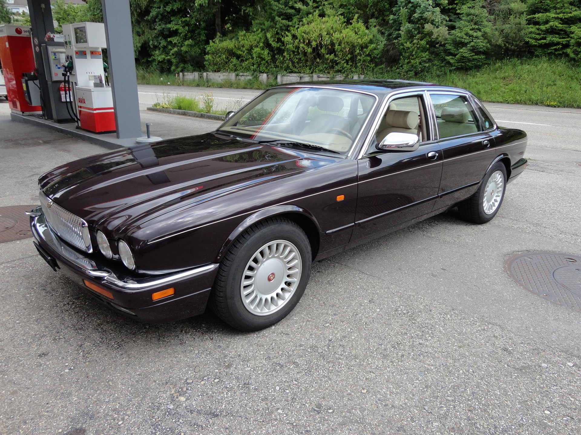 DAIMLER 4.0 Six-image-2