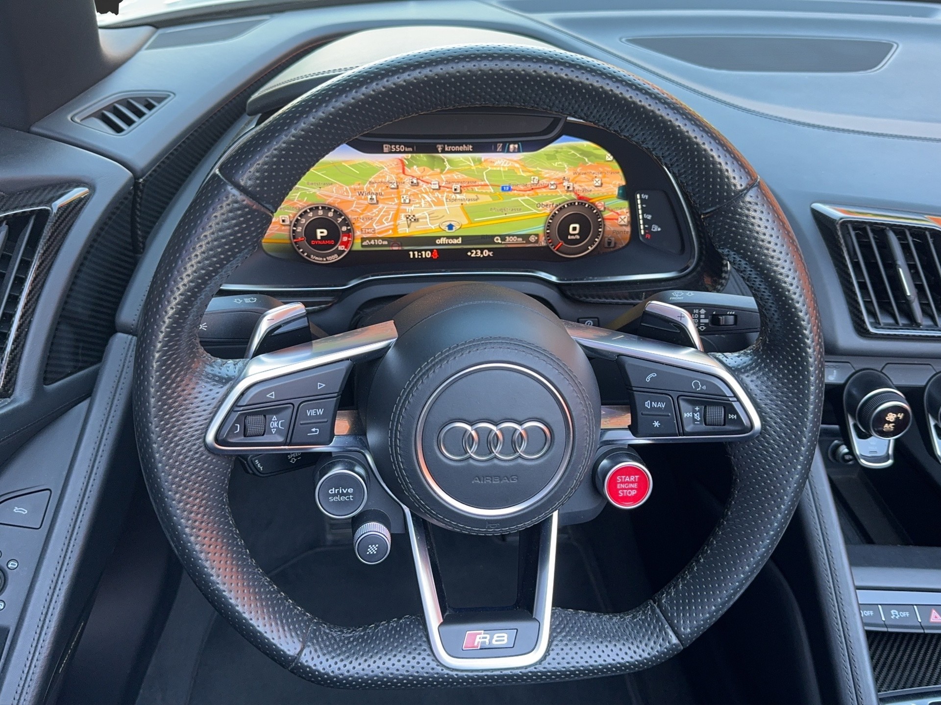 AUDI R8 Spyder performance S-Tronic-image-10