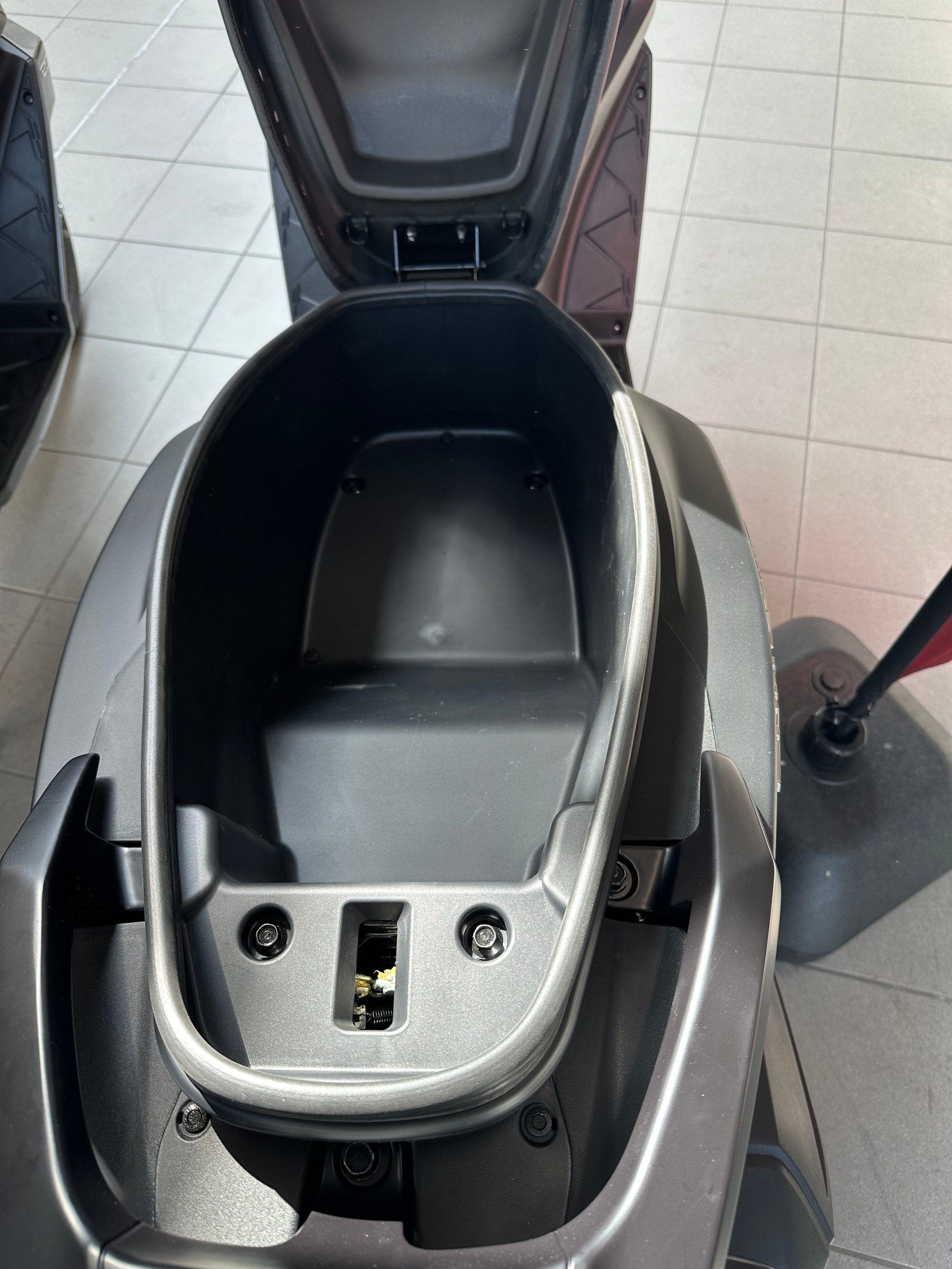 KYMCO SKY TOWN-image-5