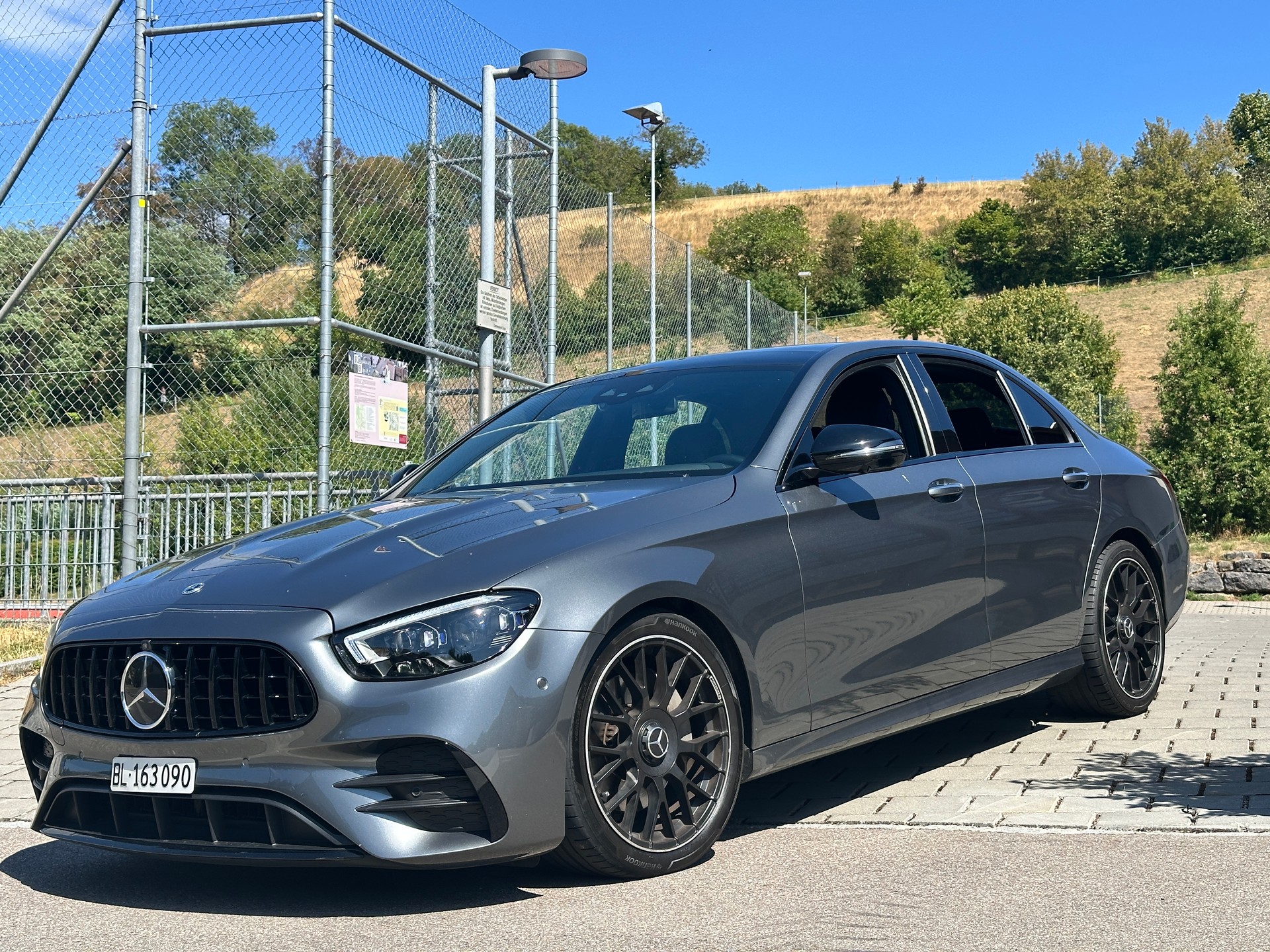 MERCEDES-BENZ E 300 e 4Matic EQ Star 9G-Tronic-image-1