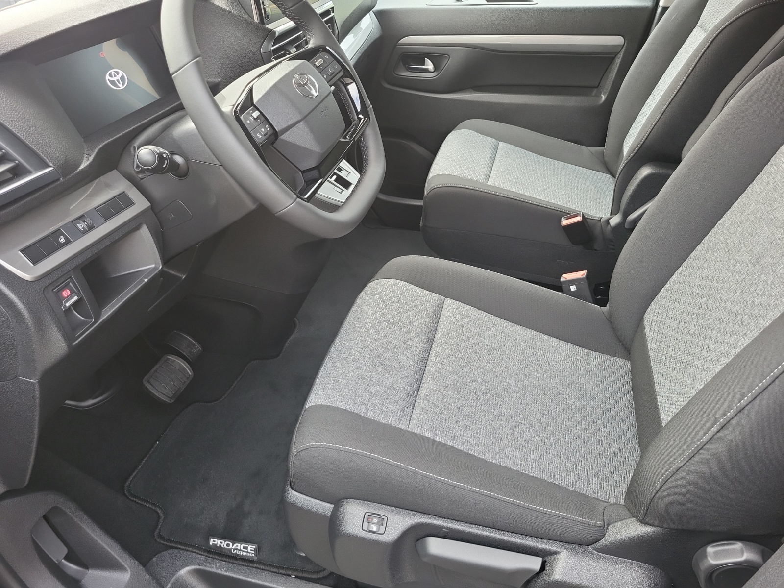 TOYOTA PROACE Verso L1 2.0 D Trend-image-9