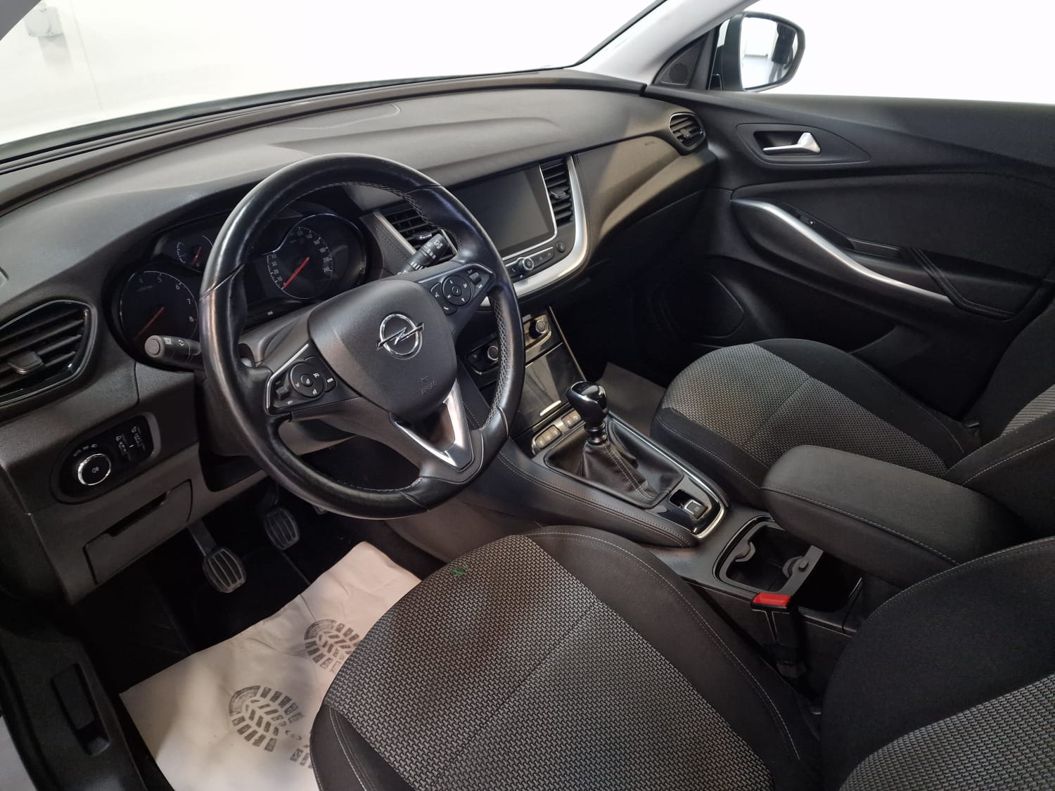 OPEL Grandland X 1.2i TP Ultimate-image-17