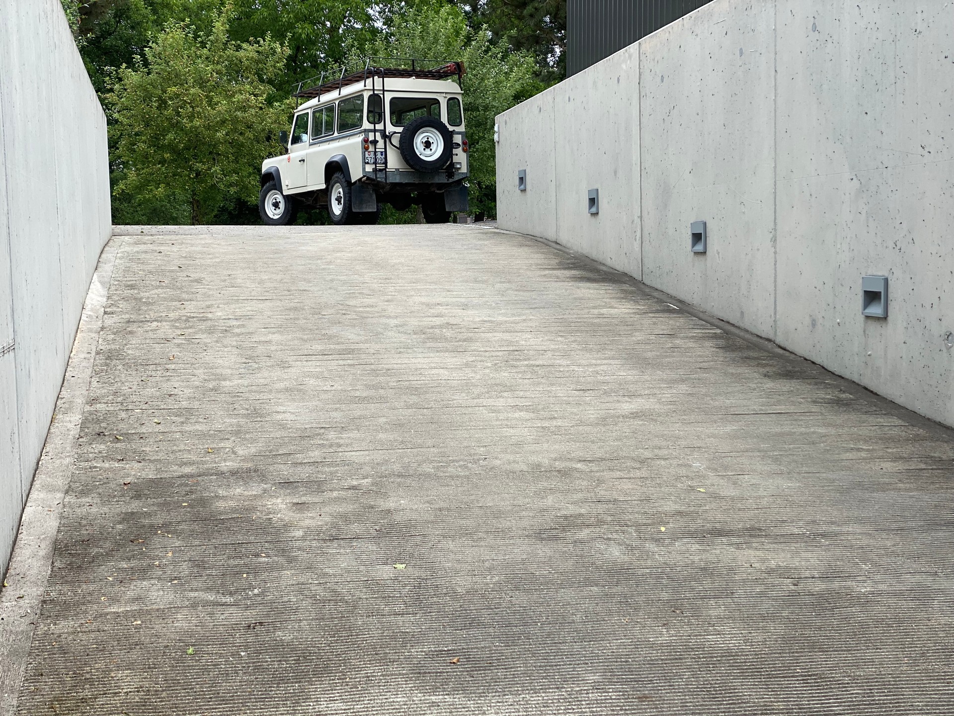 LAND ROVER 110-image-6