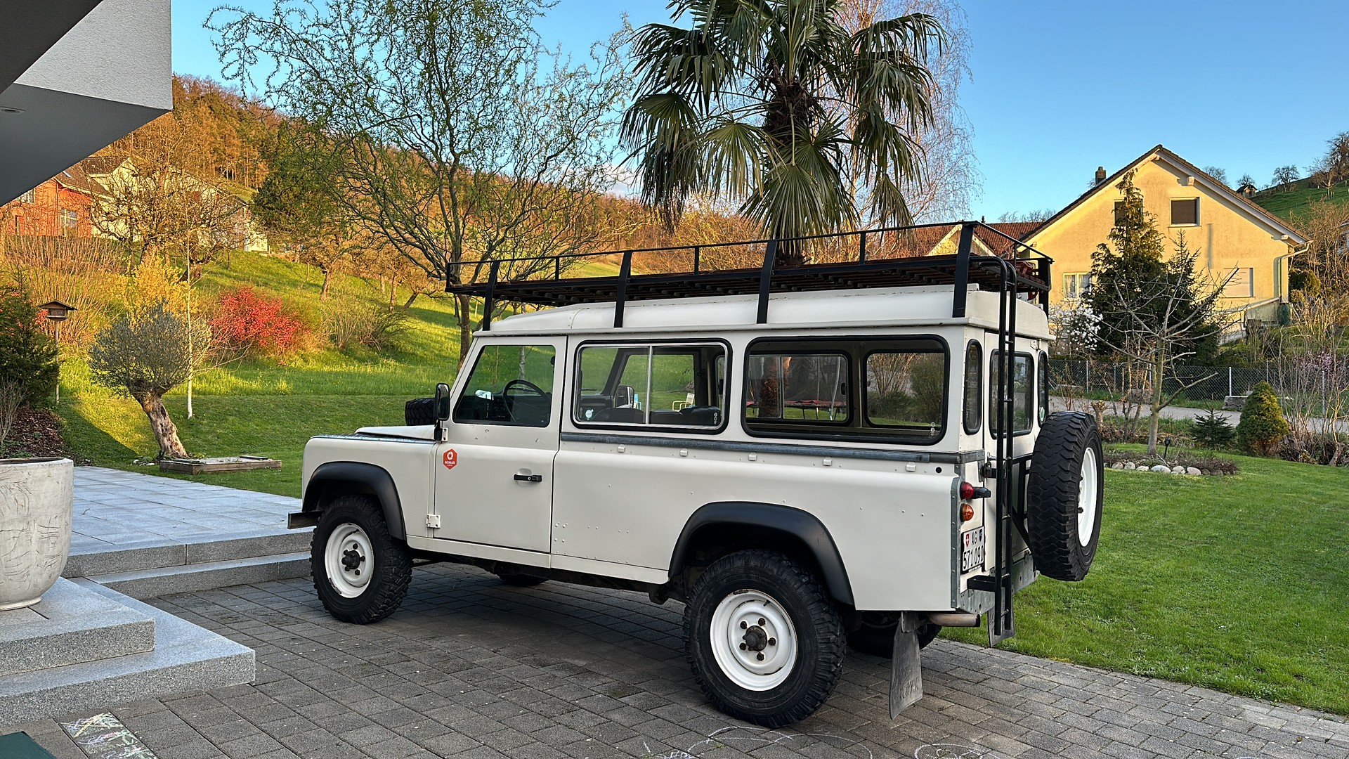 LAND ROVER 110-image-3