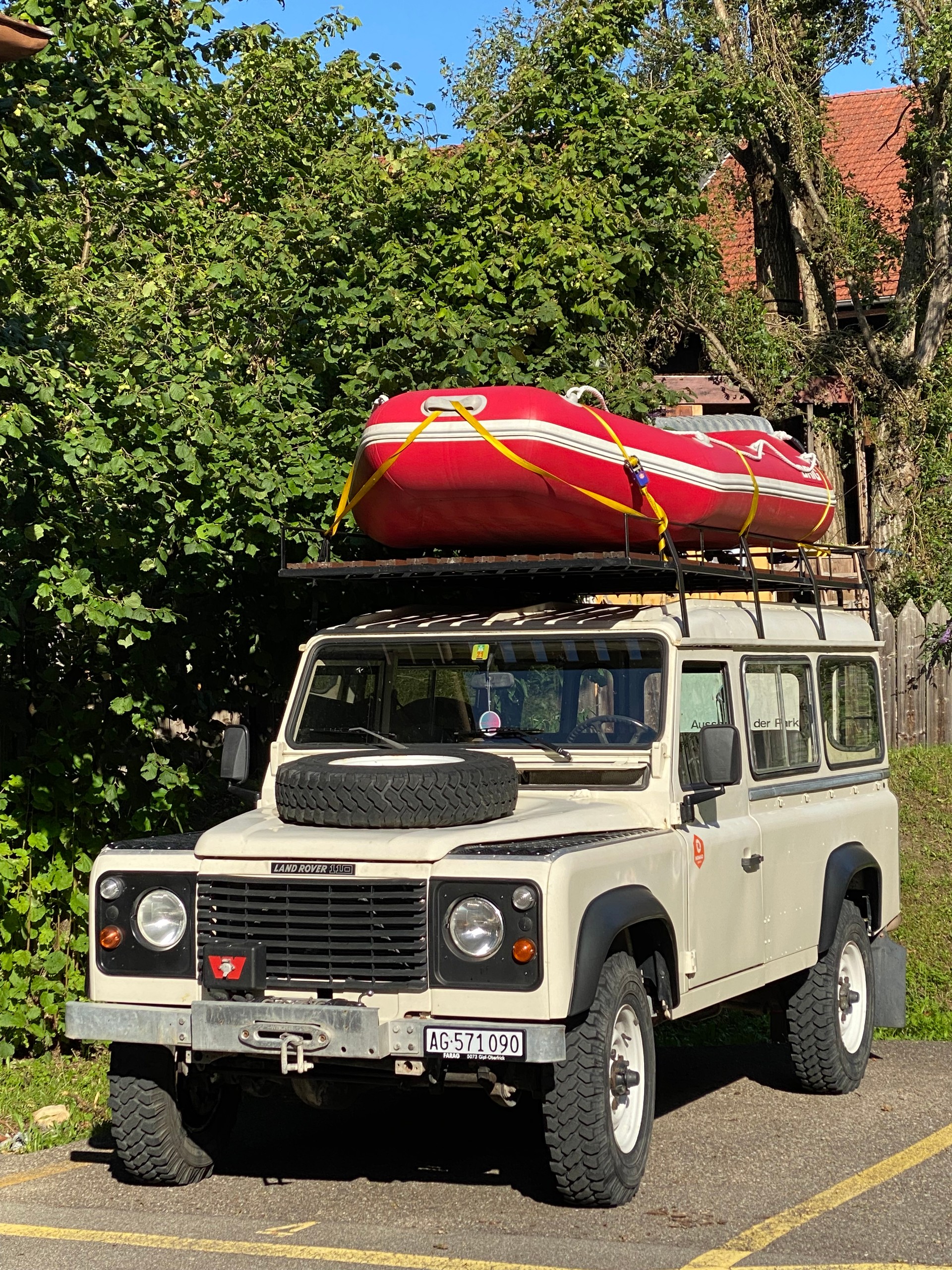 LAND ROVER 110-image-5