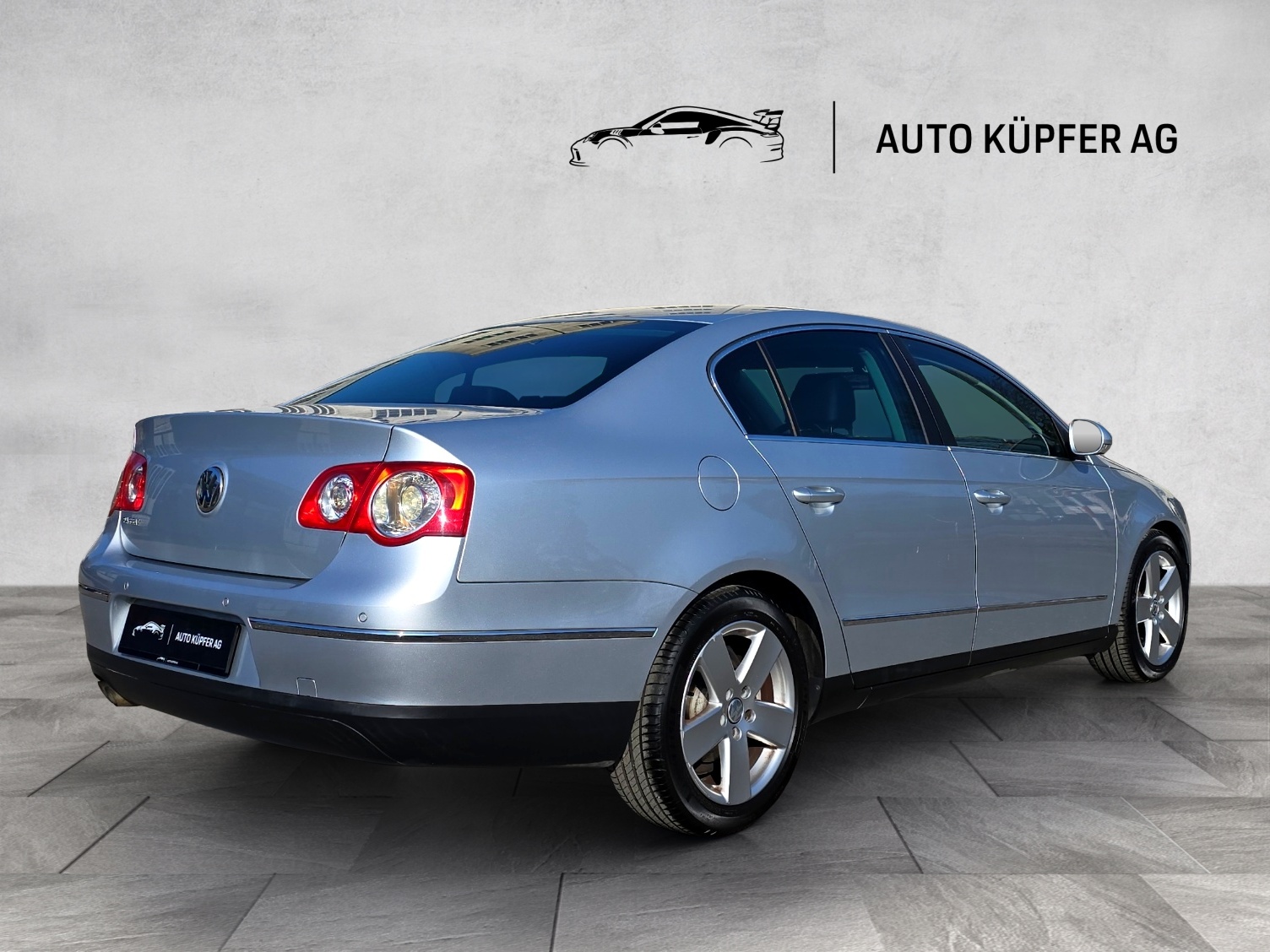 VW Passat 2.0 TDI Highline-showroom-element-3