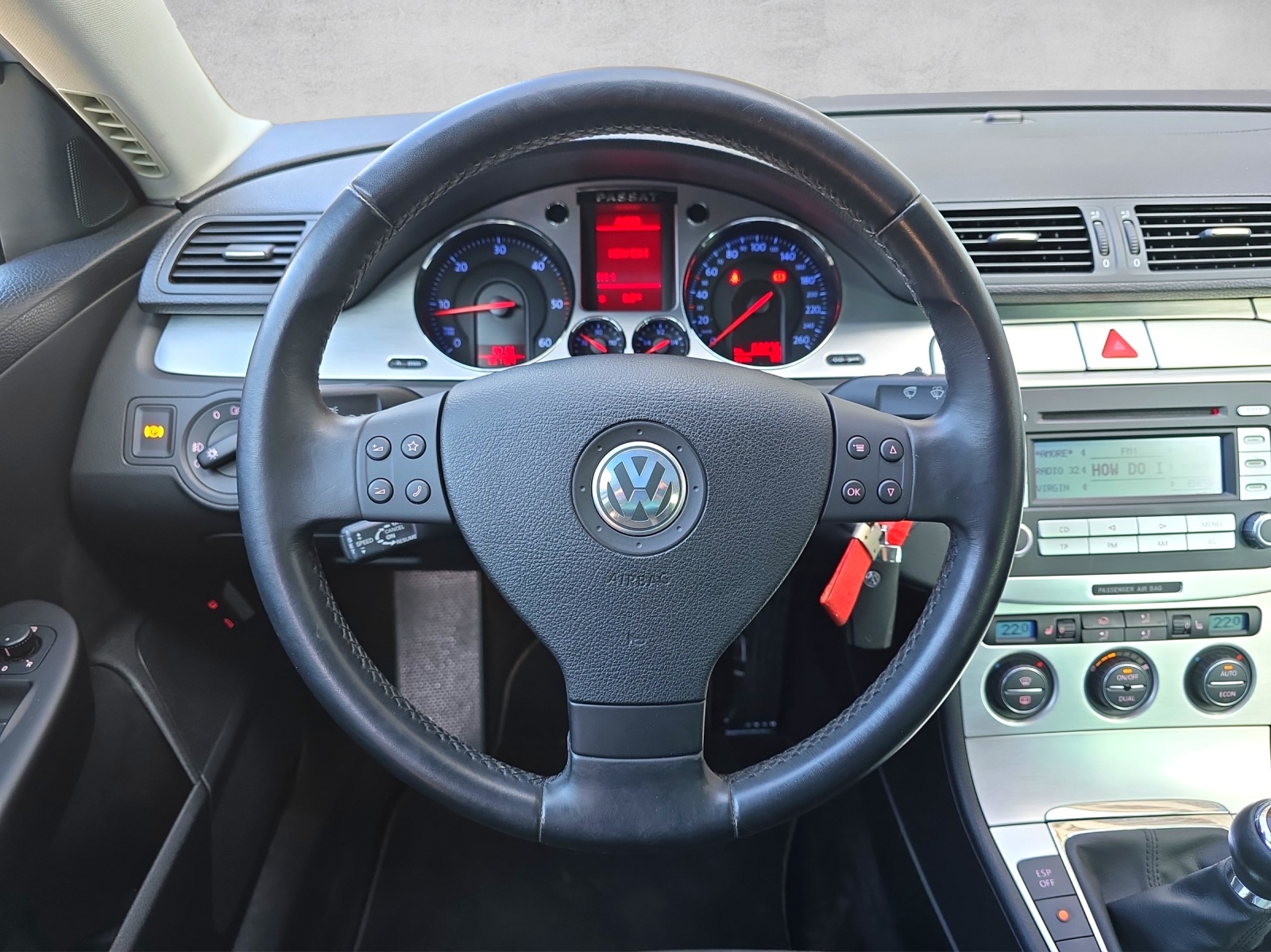 VW Passat 2.0 TDI Highline-image-5