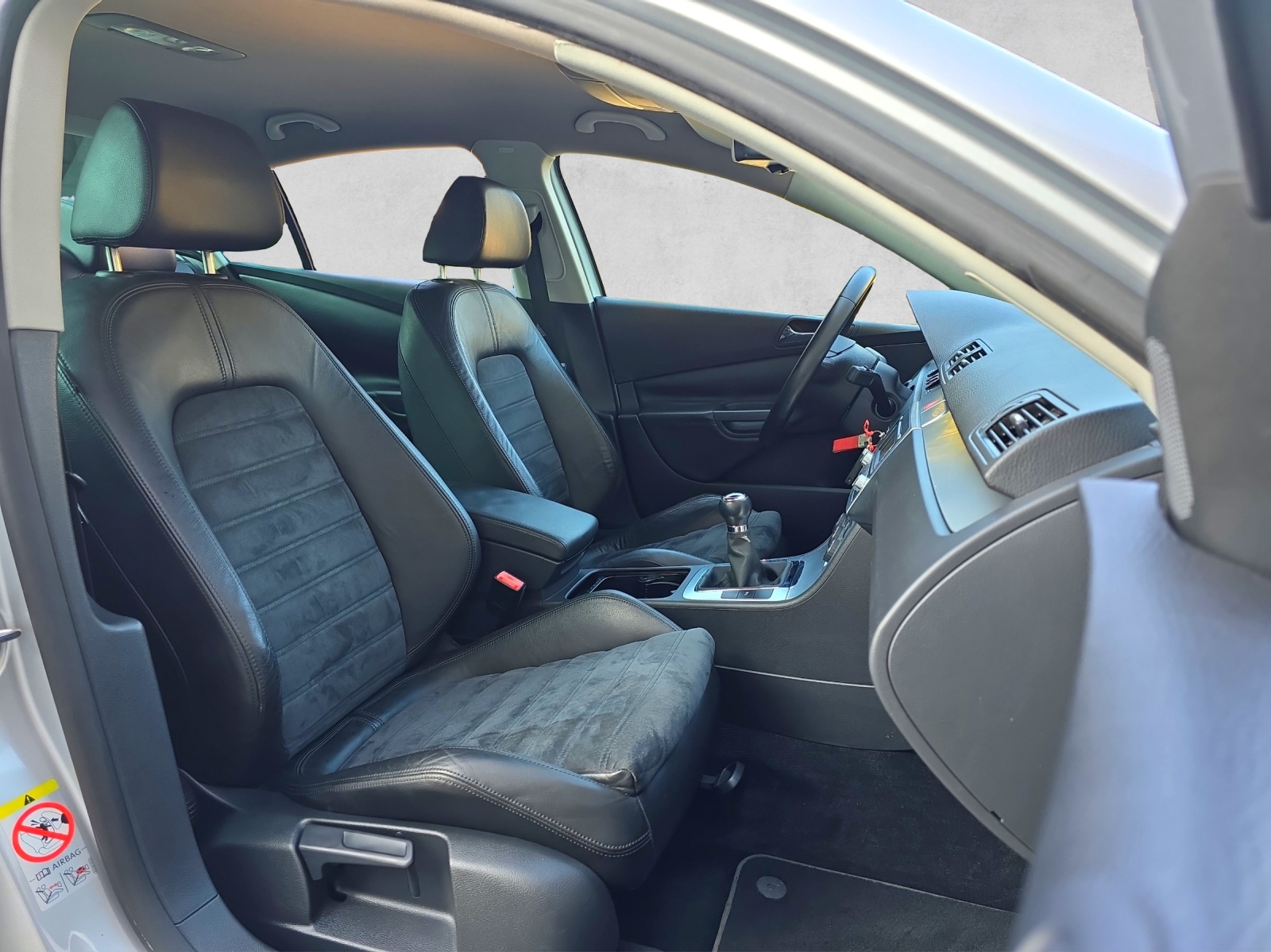 VW Passat 2.0 TDI Highline-image-13