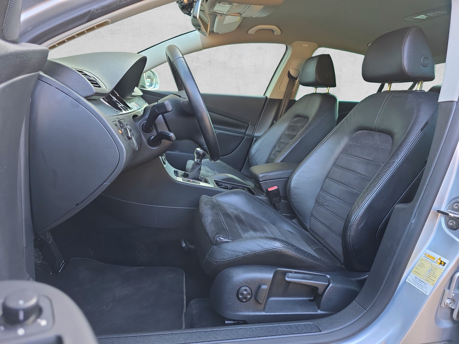 VW Passat 2.0 TDI Highline-image-10