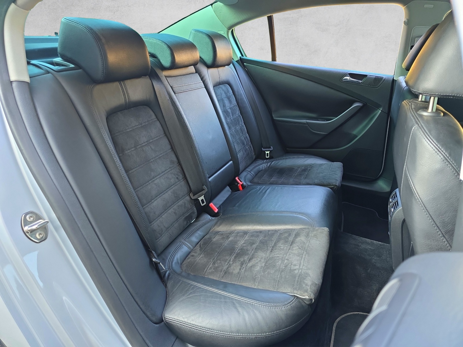 VW Passat 2.0 TDI Highline-image-12