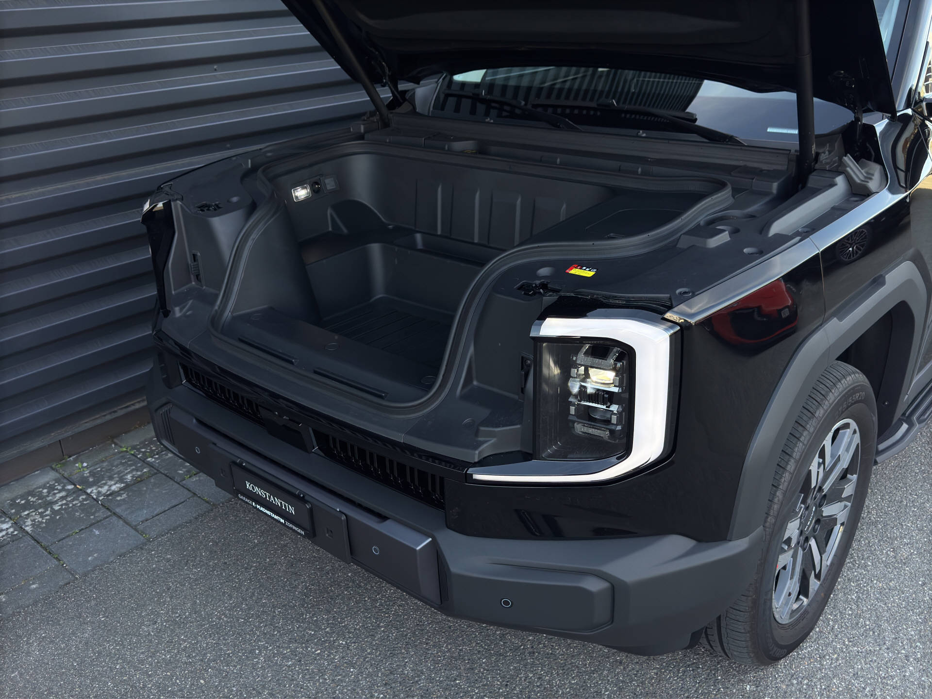 MAXUS eTerron 9 E-Motor 102kWh Luxury-image-12