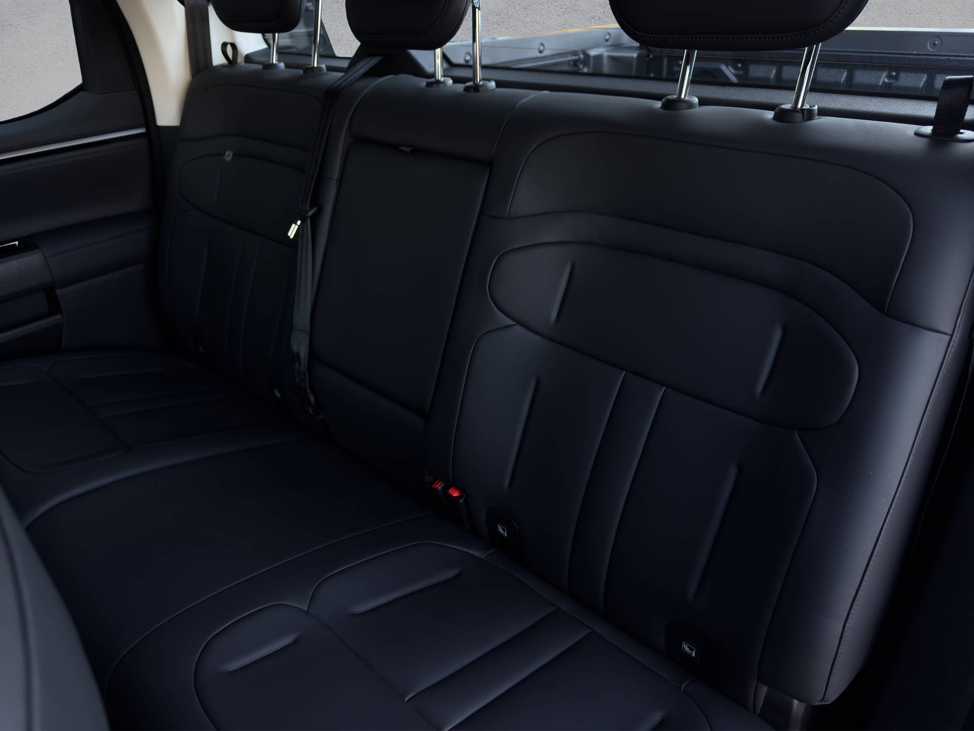 MAXUS eTerron 9 E-Motor 102kWh Luxury-image-8