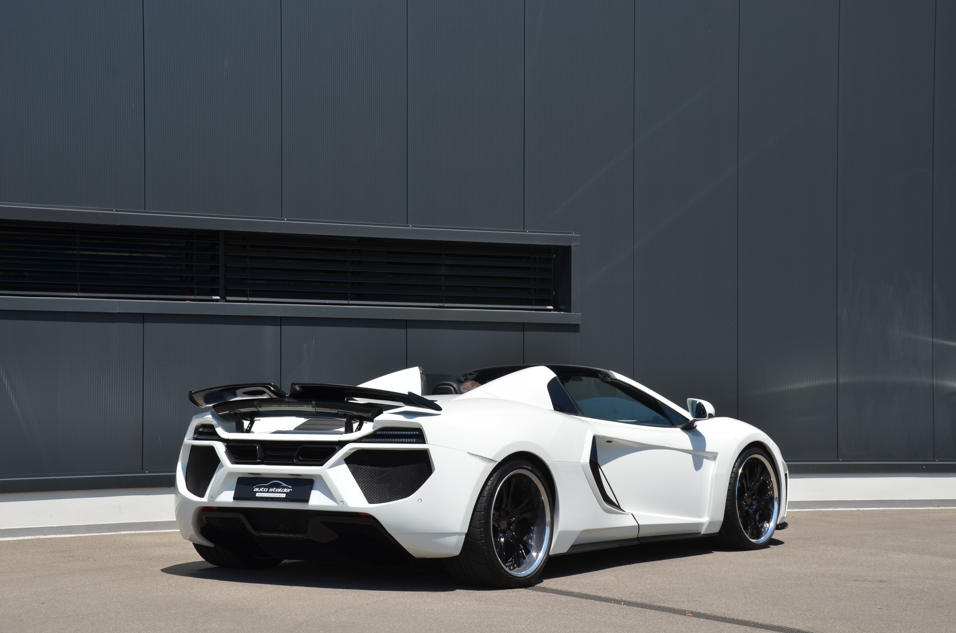 McLAREN MP4-12C Spider 3.8 V8 SSG FAB Design Terso-showroom-element-3