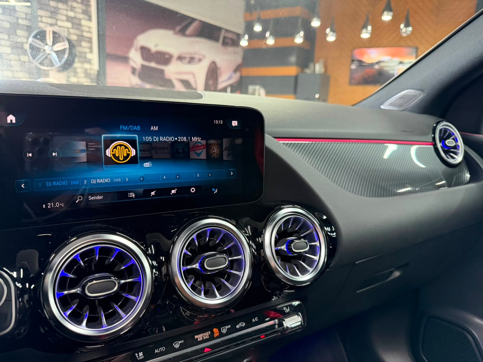 MERCEDES-BENZ GLA 35 AMG 4Matic 8G-Speedshift DCT-image-12