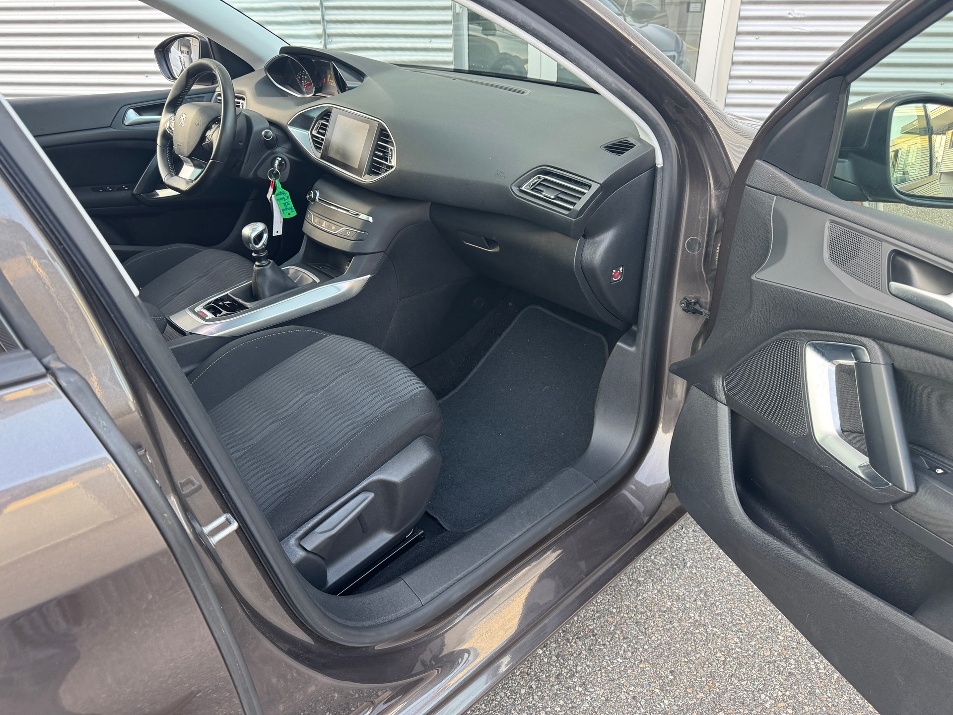 PEUGEOT 308 SW 2.0 BlueHDI Business-showroom-element-2