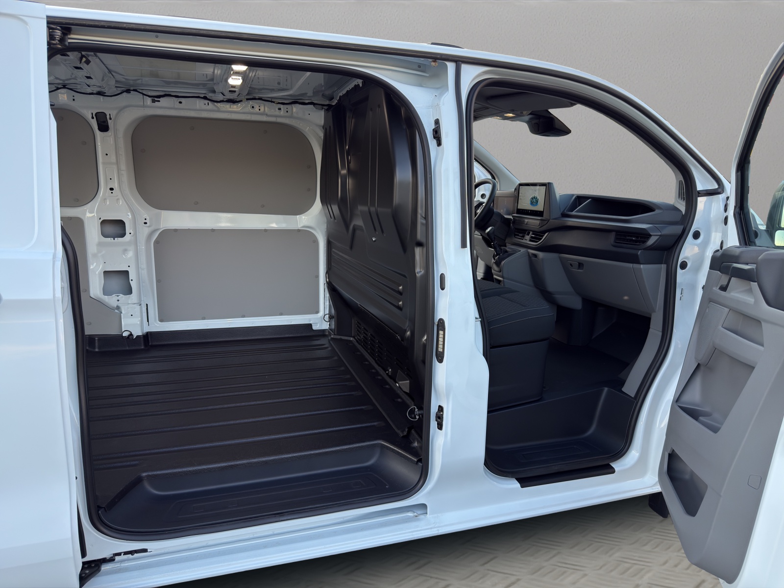 FORD Transit Custom Van 300 L2H1 Trend-image-15