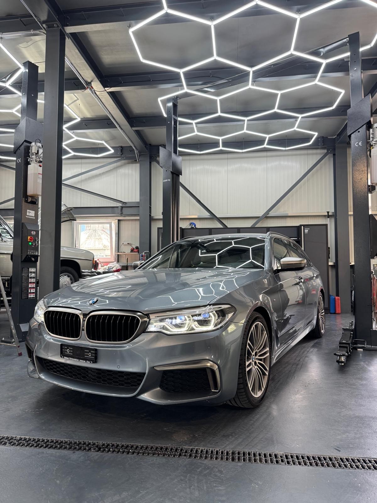 BMW M550d xDrive Touring Steptronic