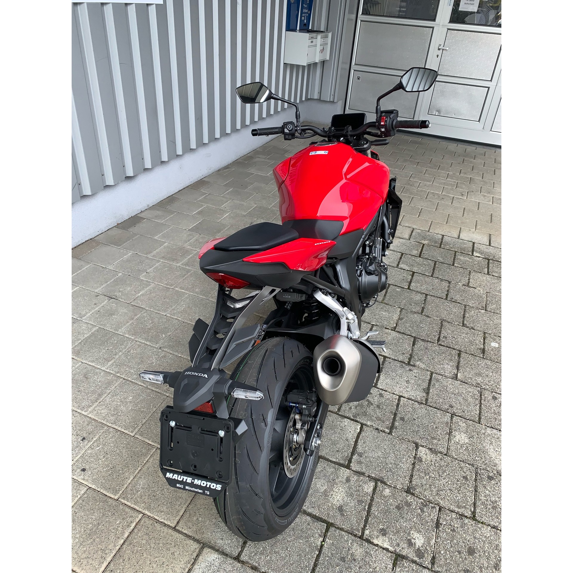 HONDA CB 1000 Hornet-image-2